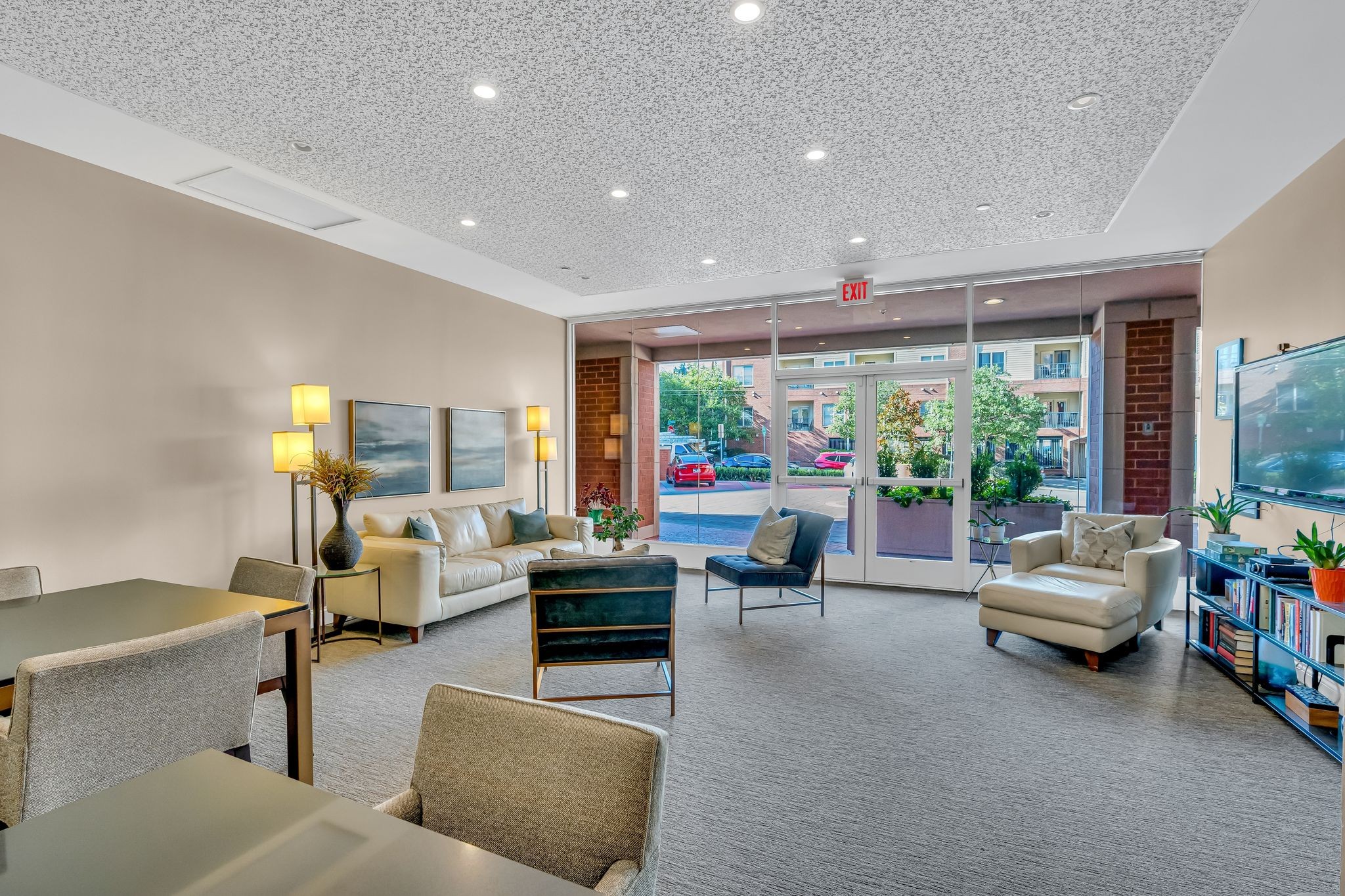 110 31st Ave N Unit: 303