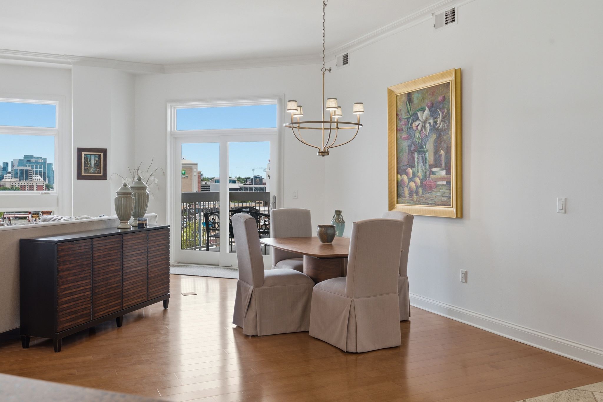 110 31st Ave N Unit: 303