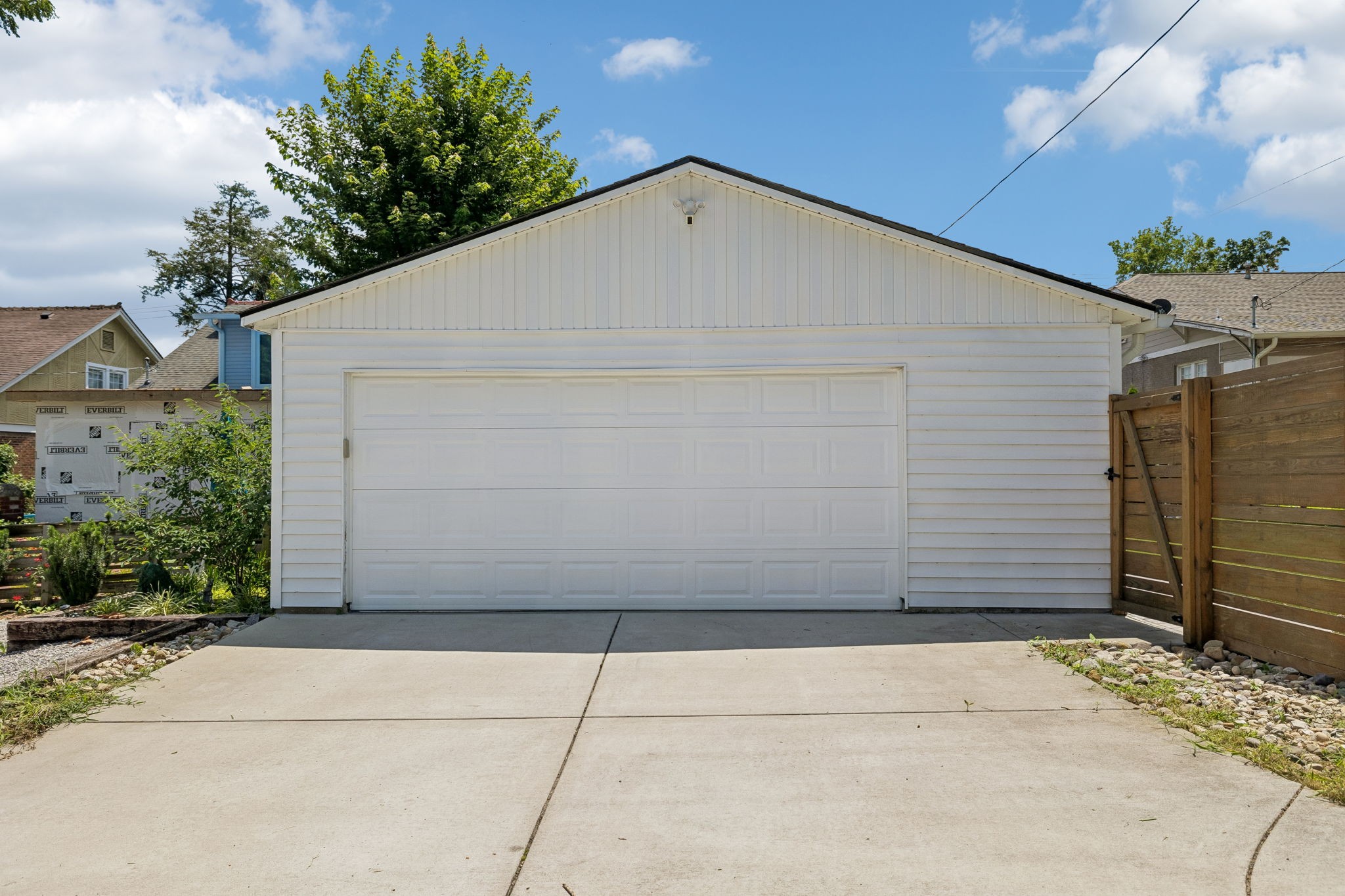 2105 18th Ave, S