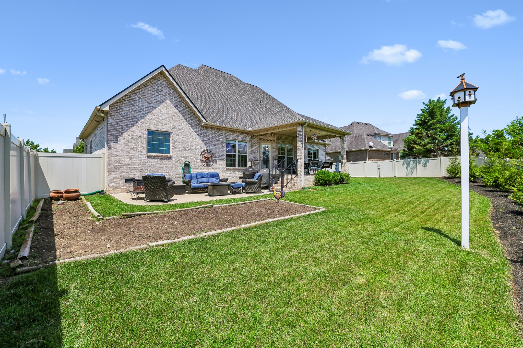 4519 Smitty Dr