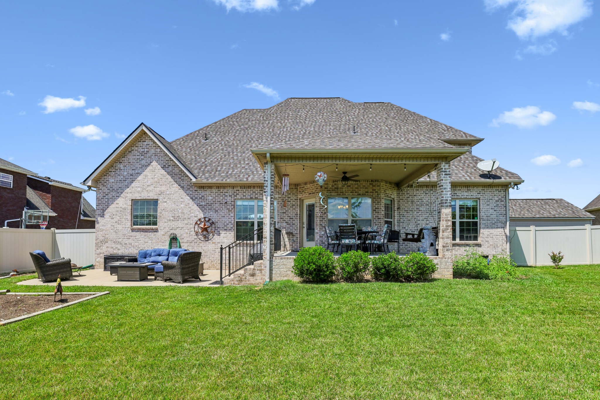 4519 Smitty Dr