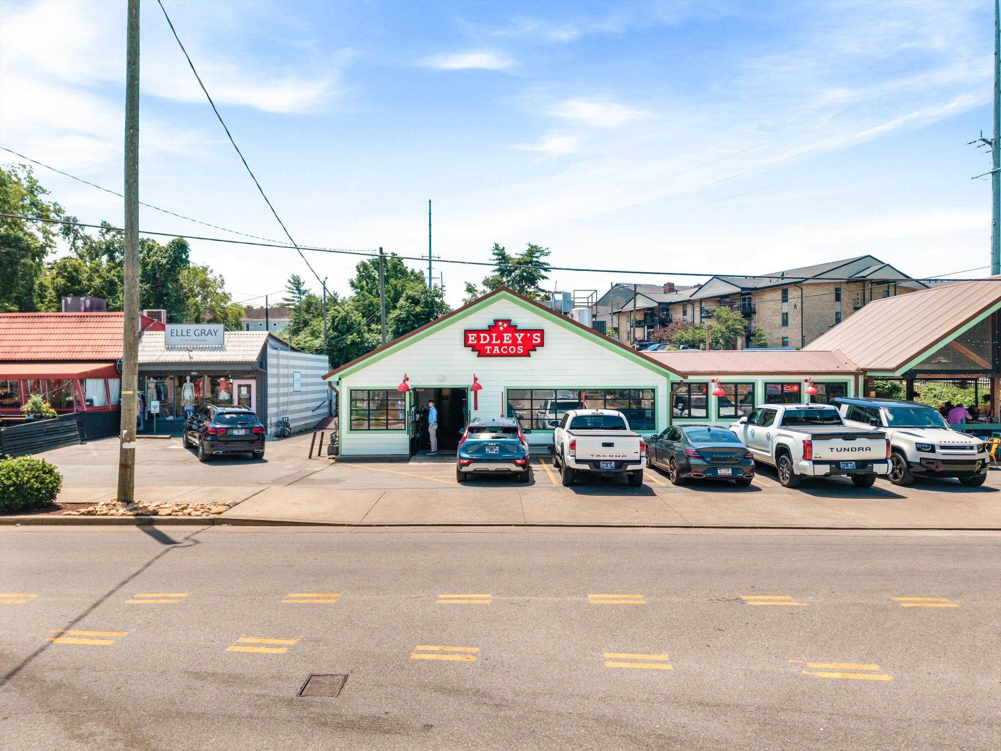 122 38th Ave, N