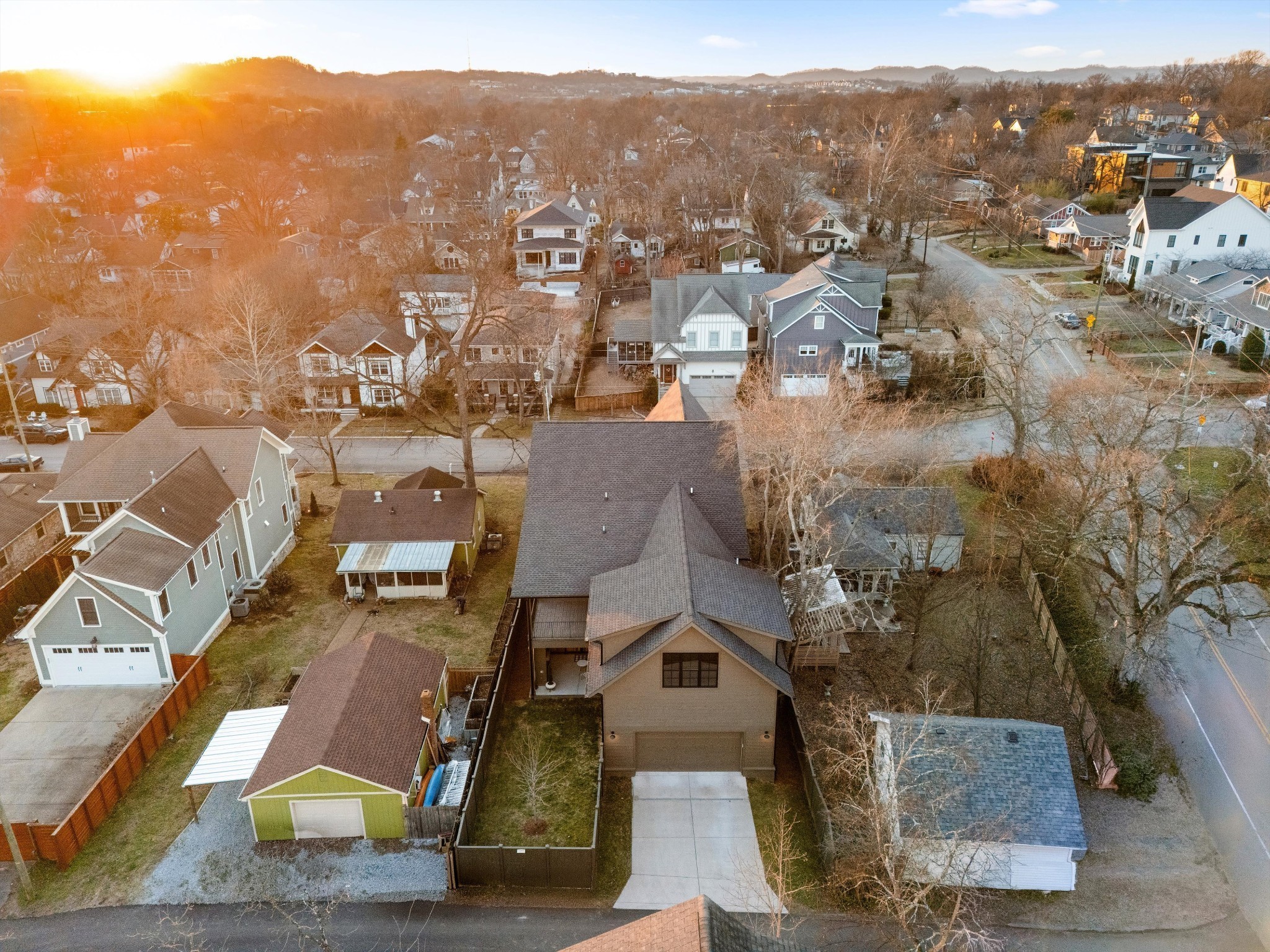 122 38th Ave, N