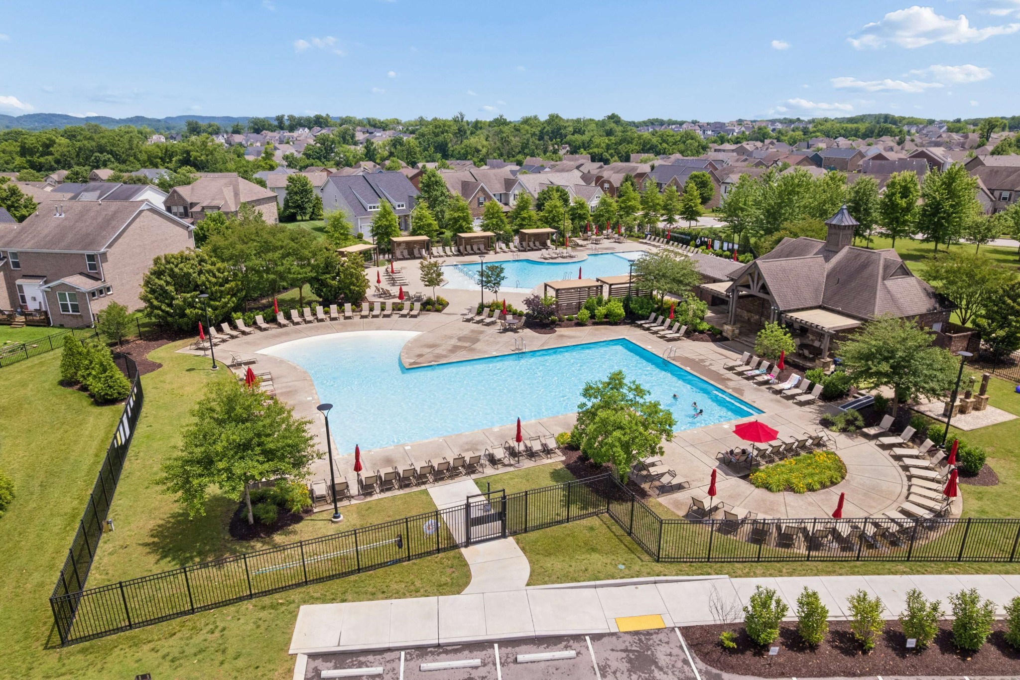 3270 Sassafras Ln