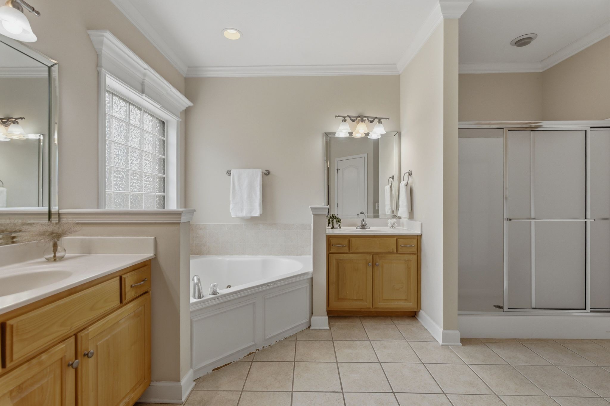 1939 Cliffview Ct