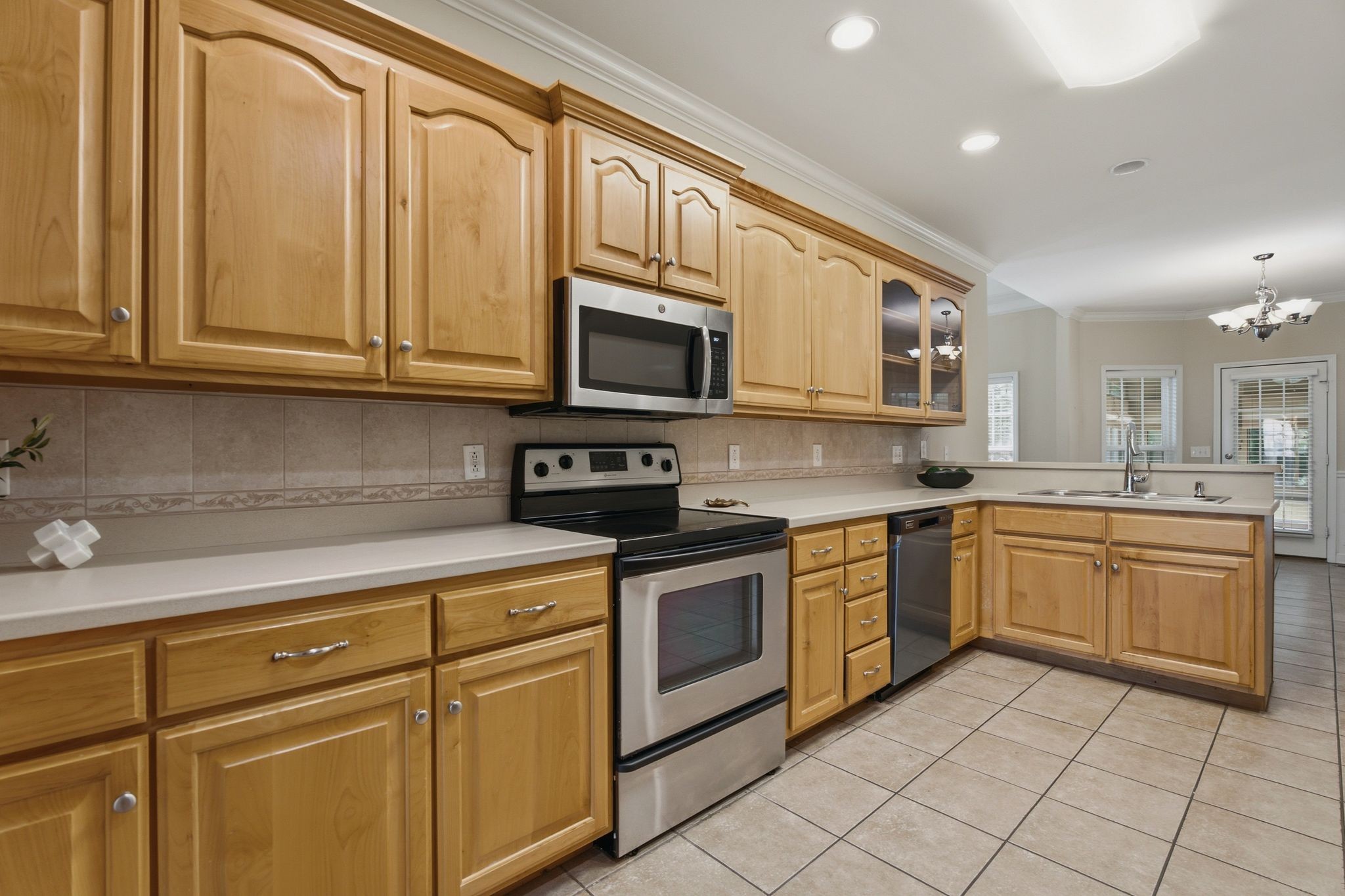 1939 Cliffview Ct