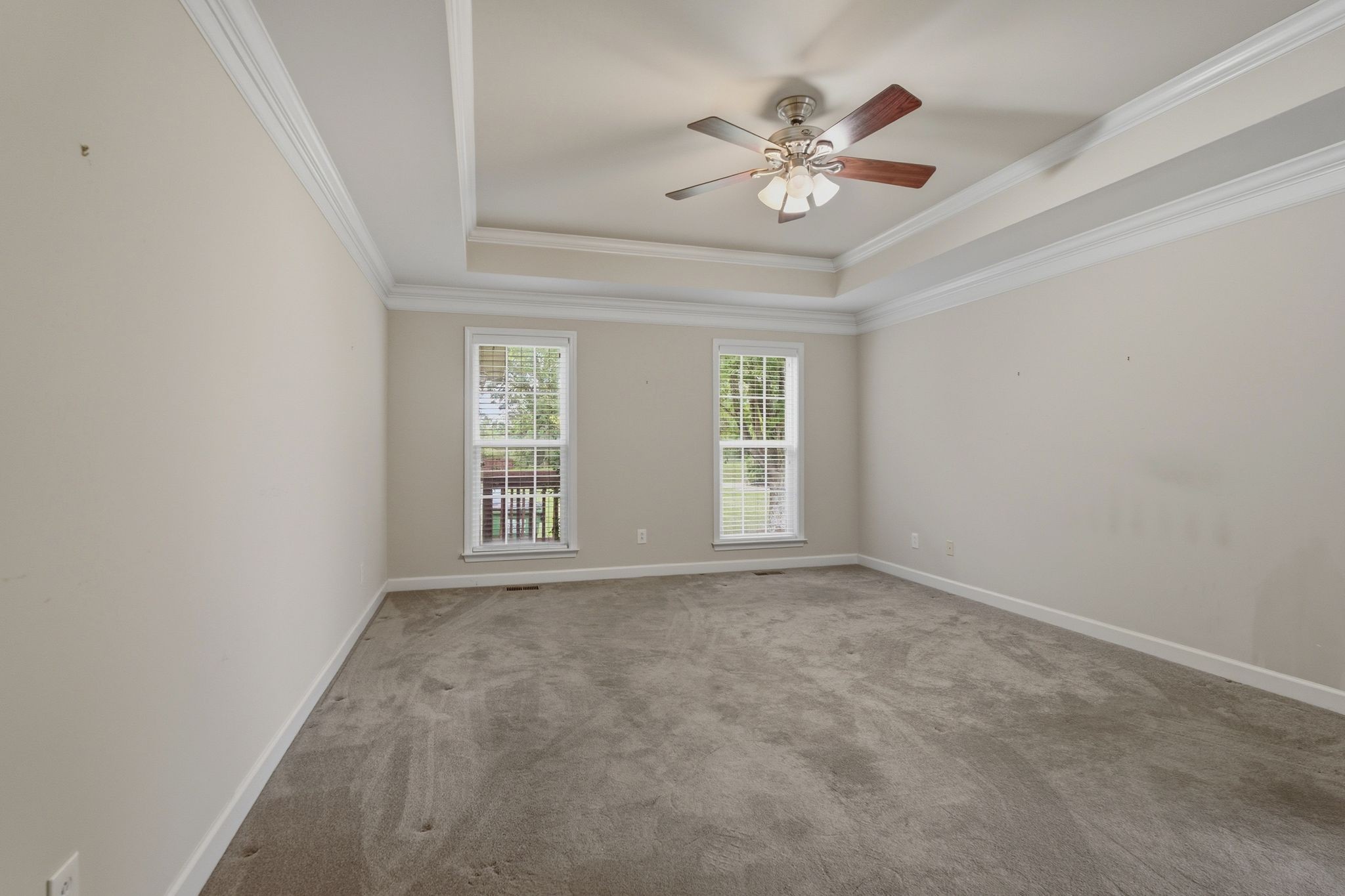 1939 Cliffview Ct