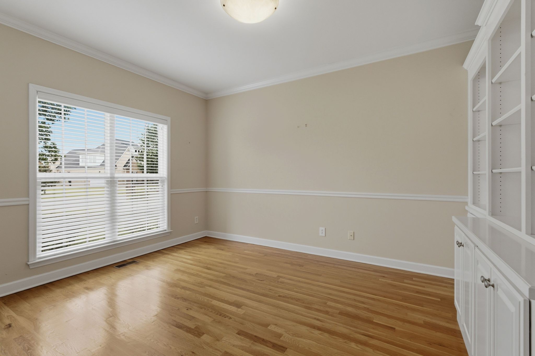 1939 Cliffview Ct