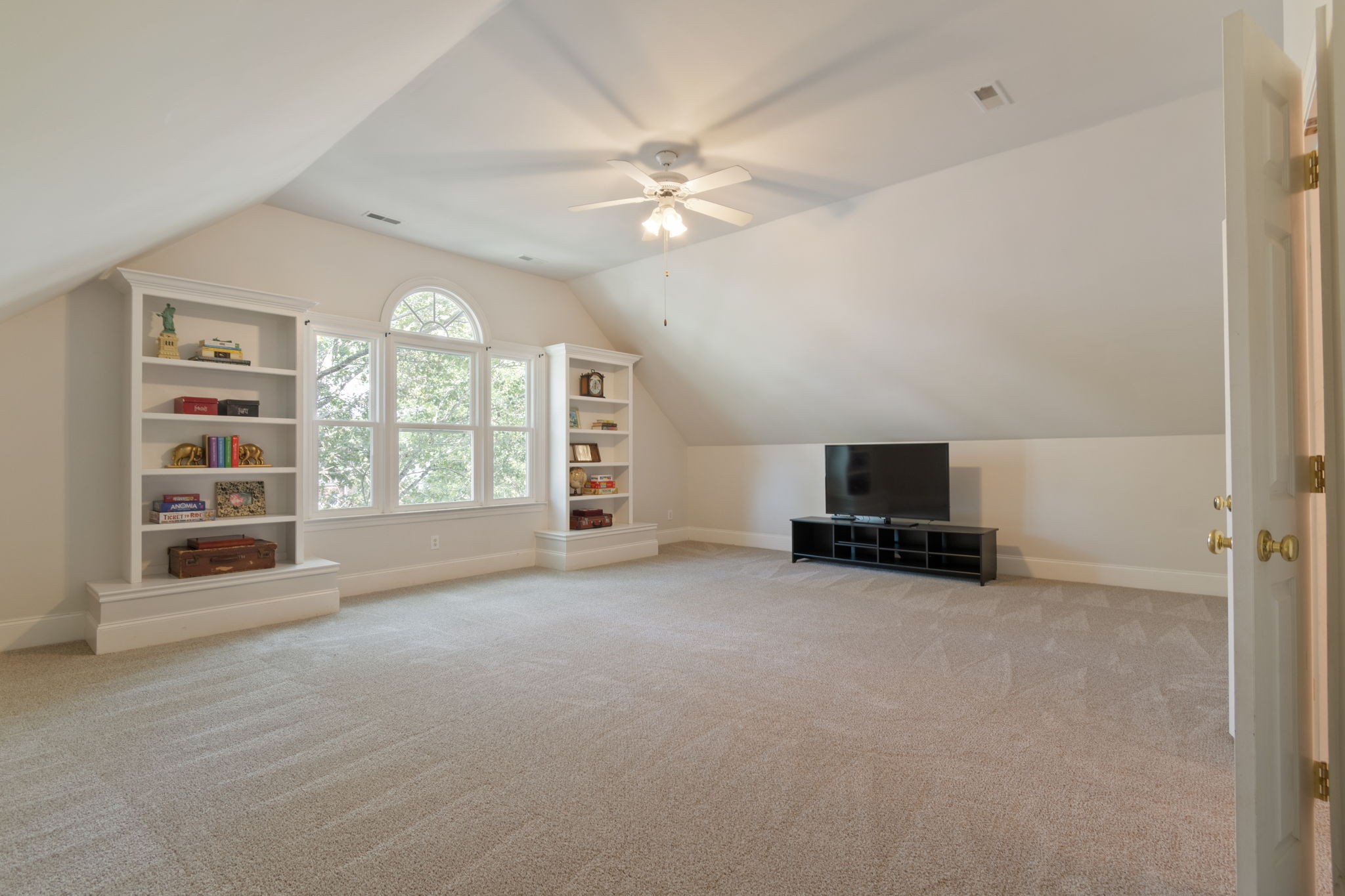 257 Noah Dr