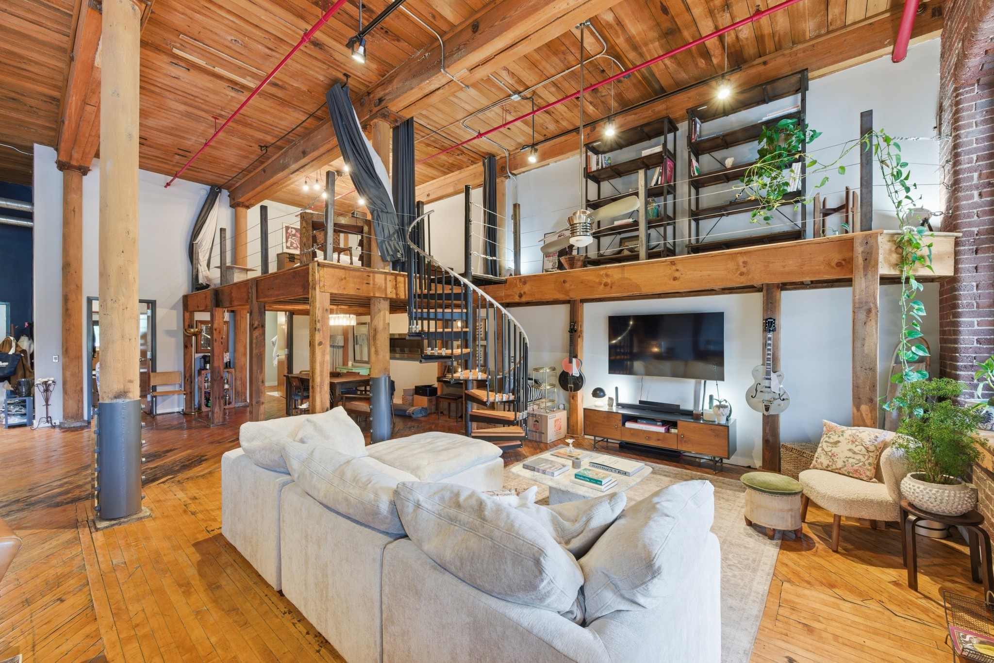 1400 Rosa L Parks Blvd Unit: 112