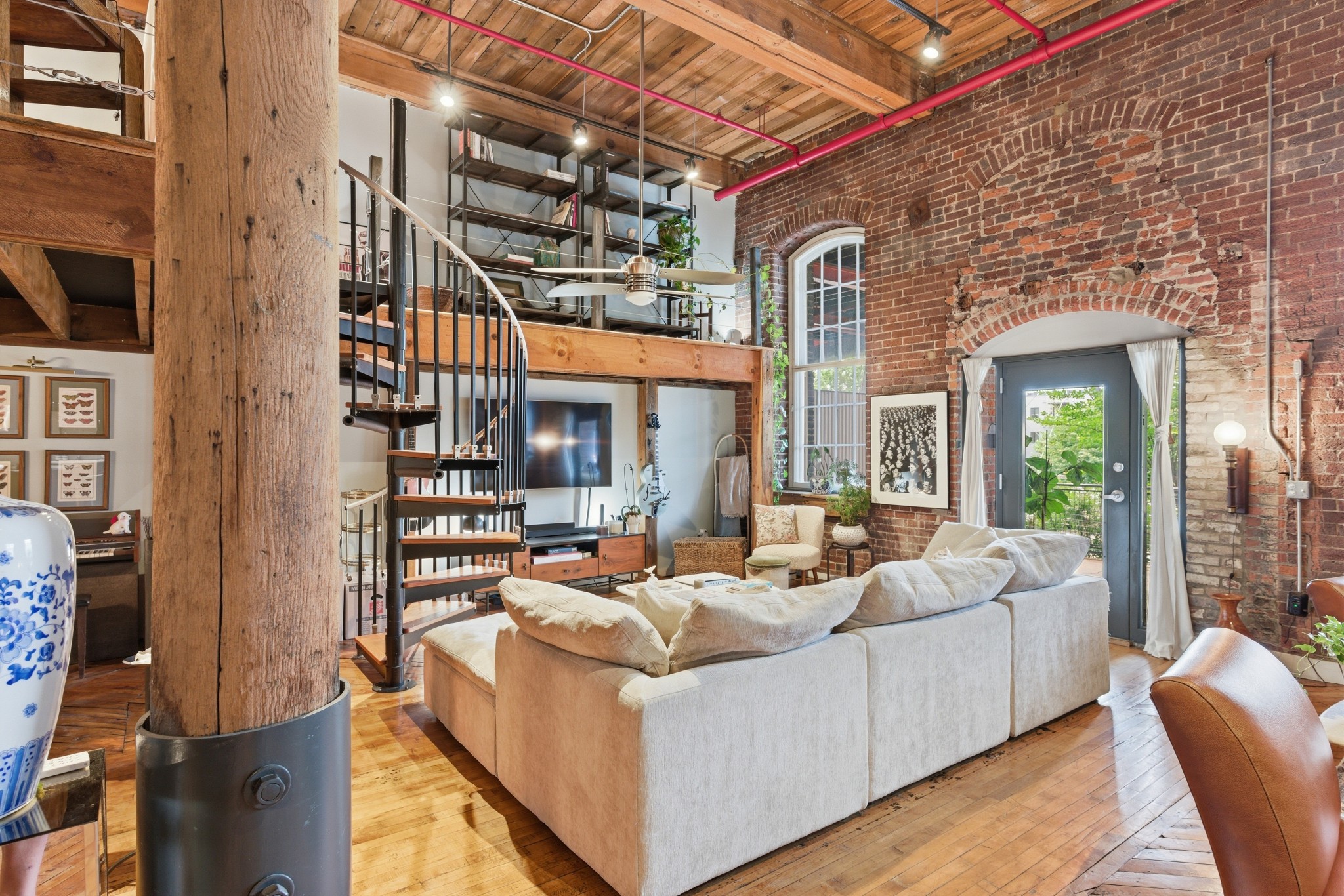 1400 Rosa L Parks Blvd Unit: 112