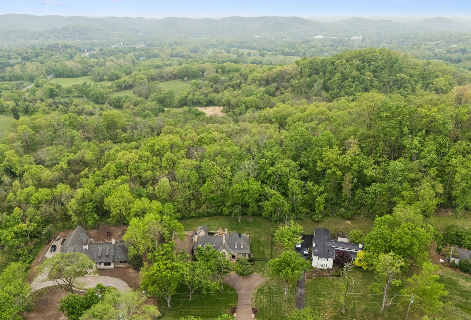 2127 Chickering