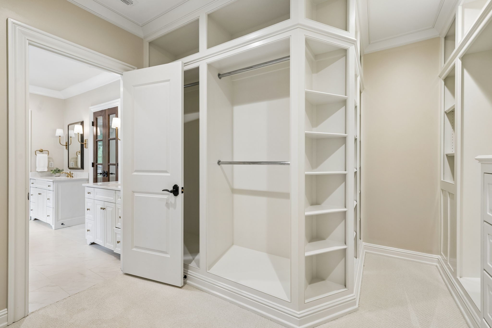 2127 Chickering