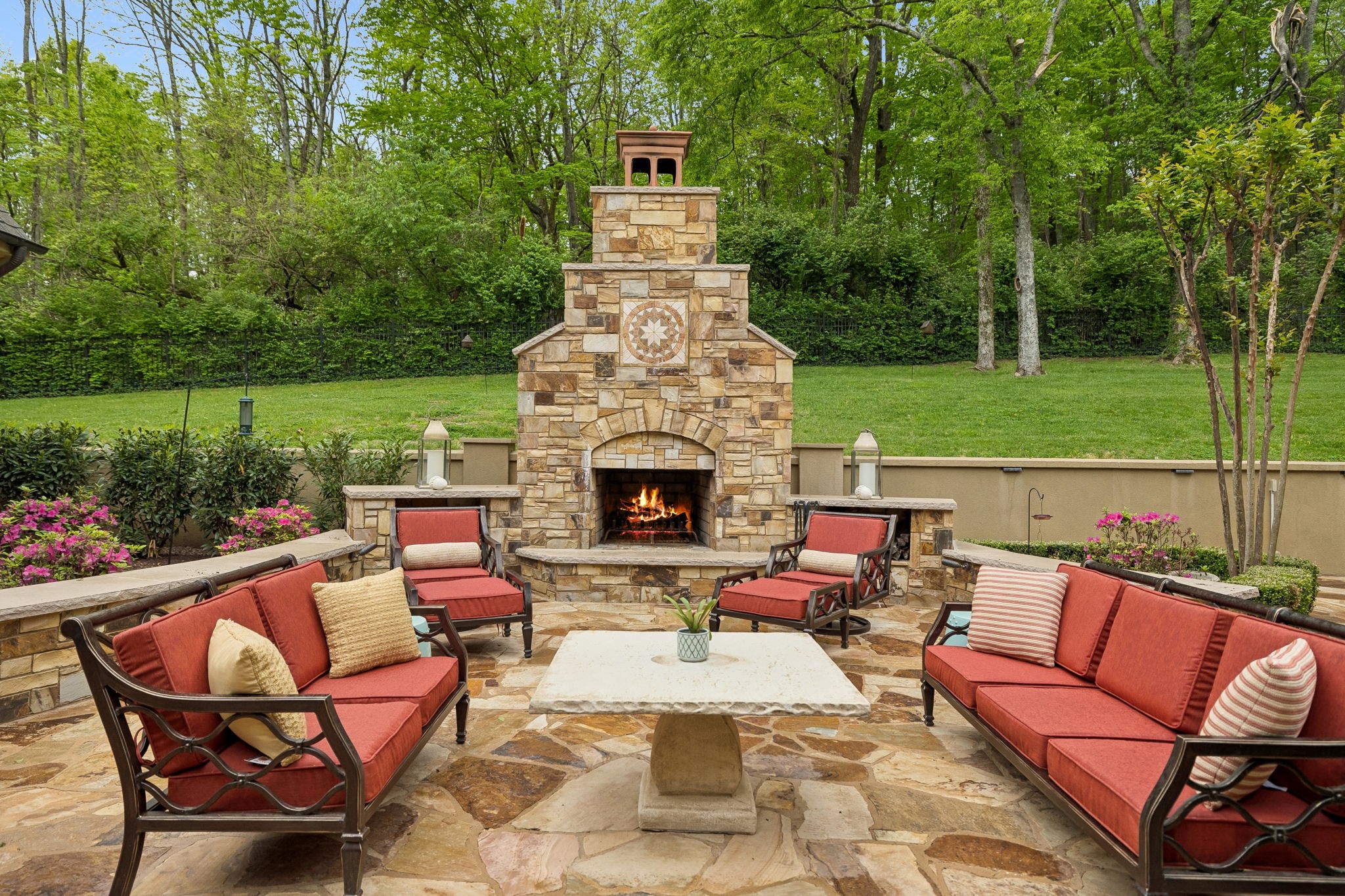 2127 Chickering