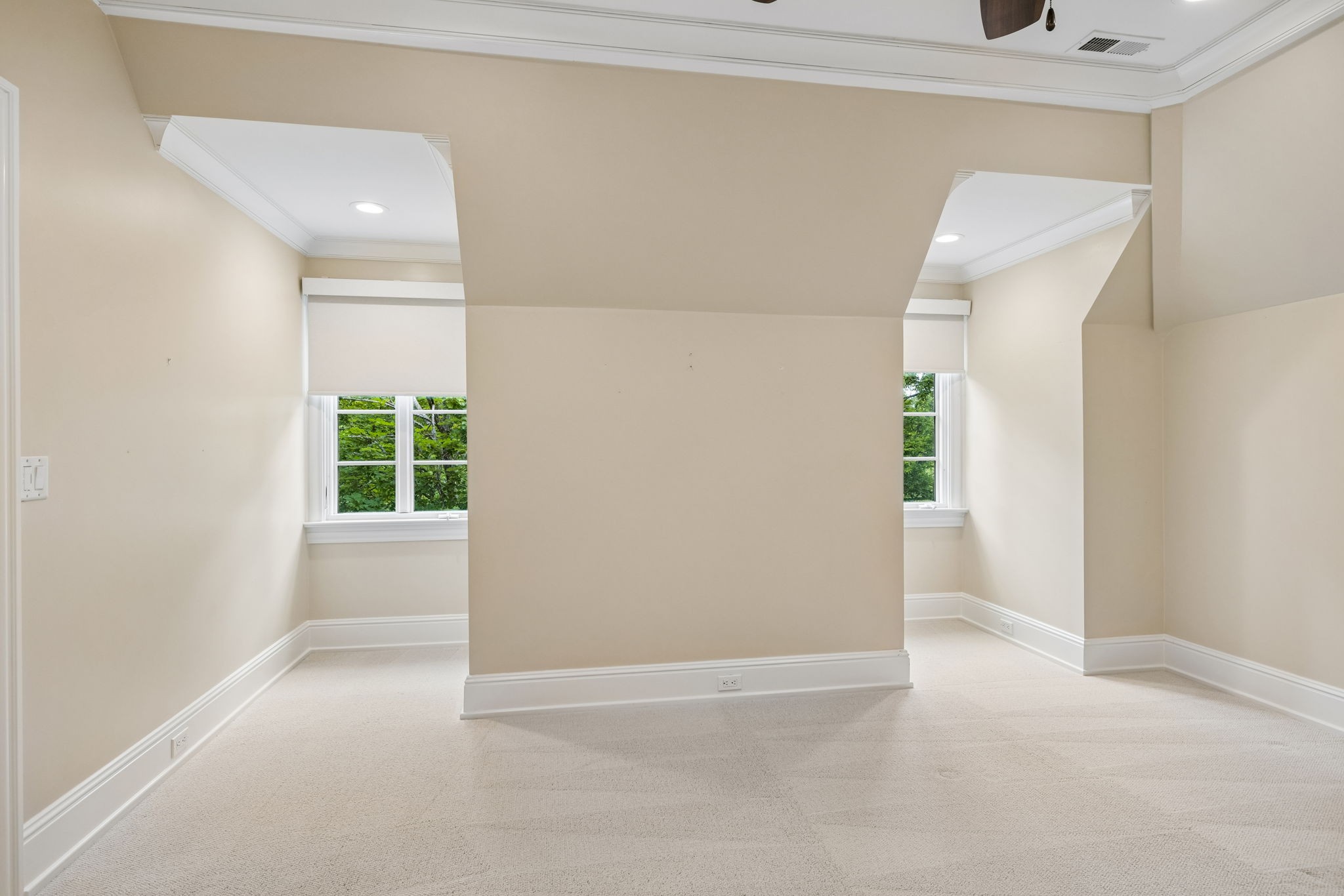 2127 Chickering