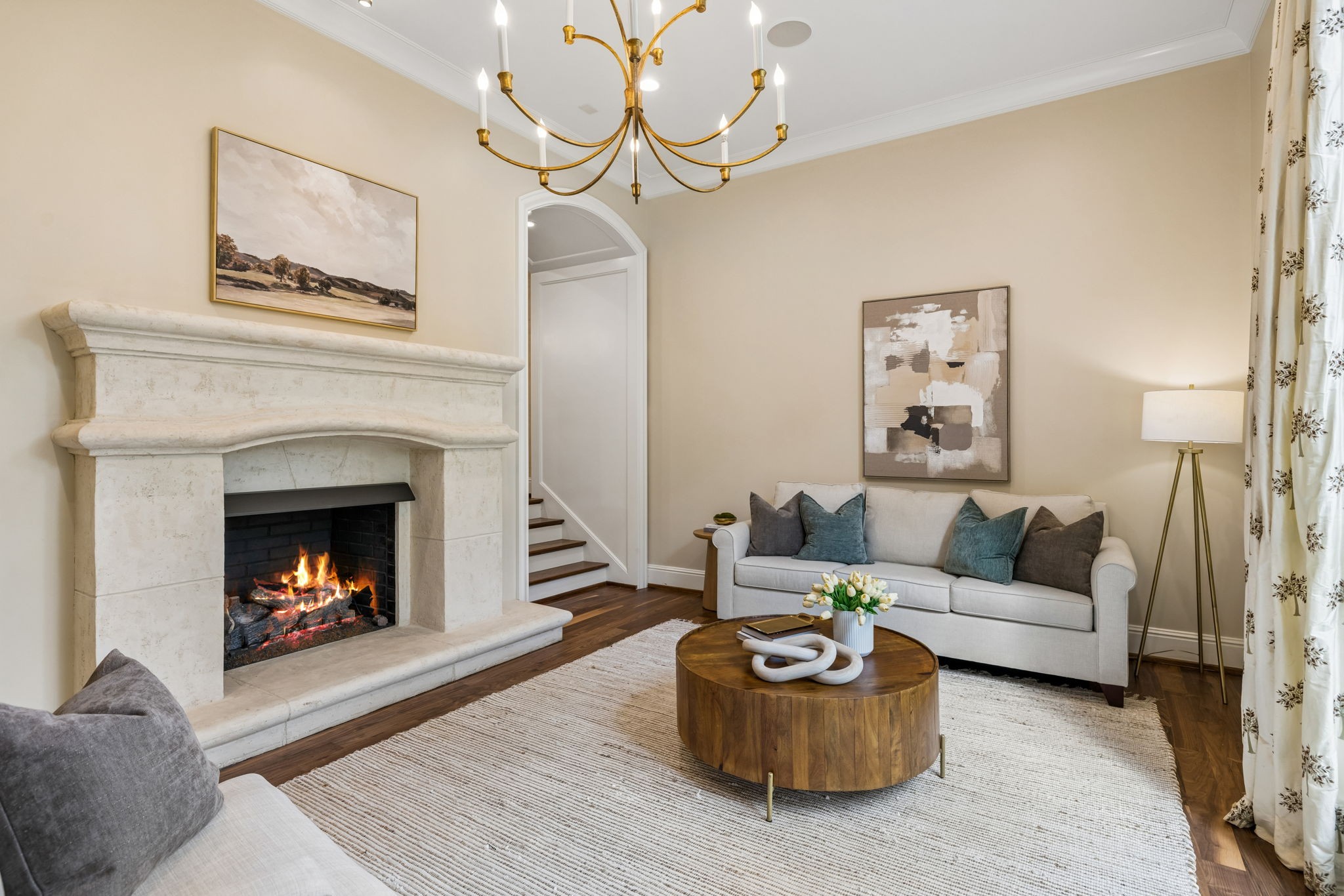 2127 Chickering