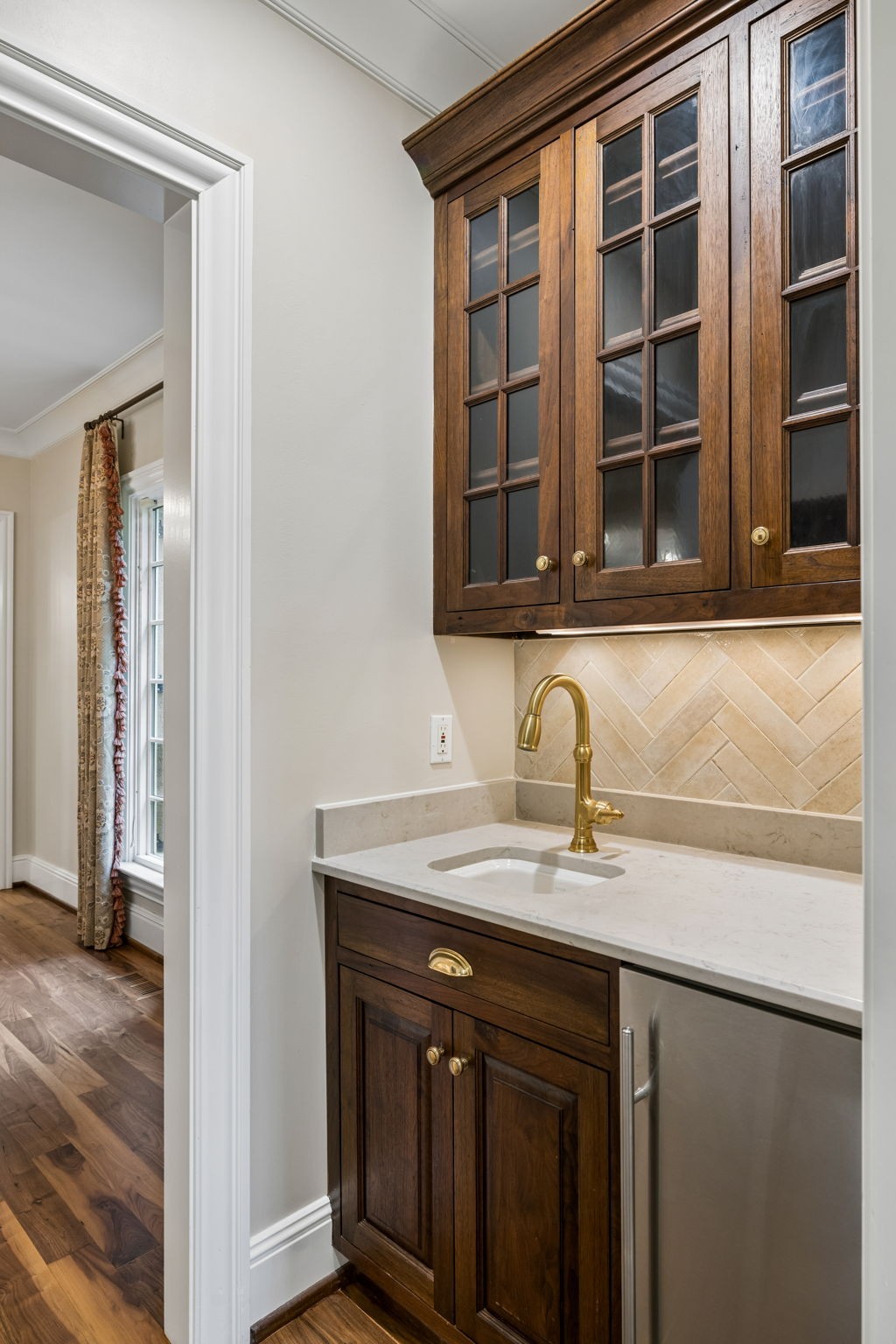 2127 Chickering