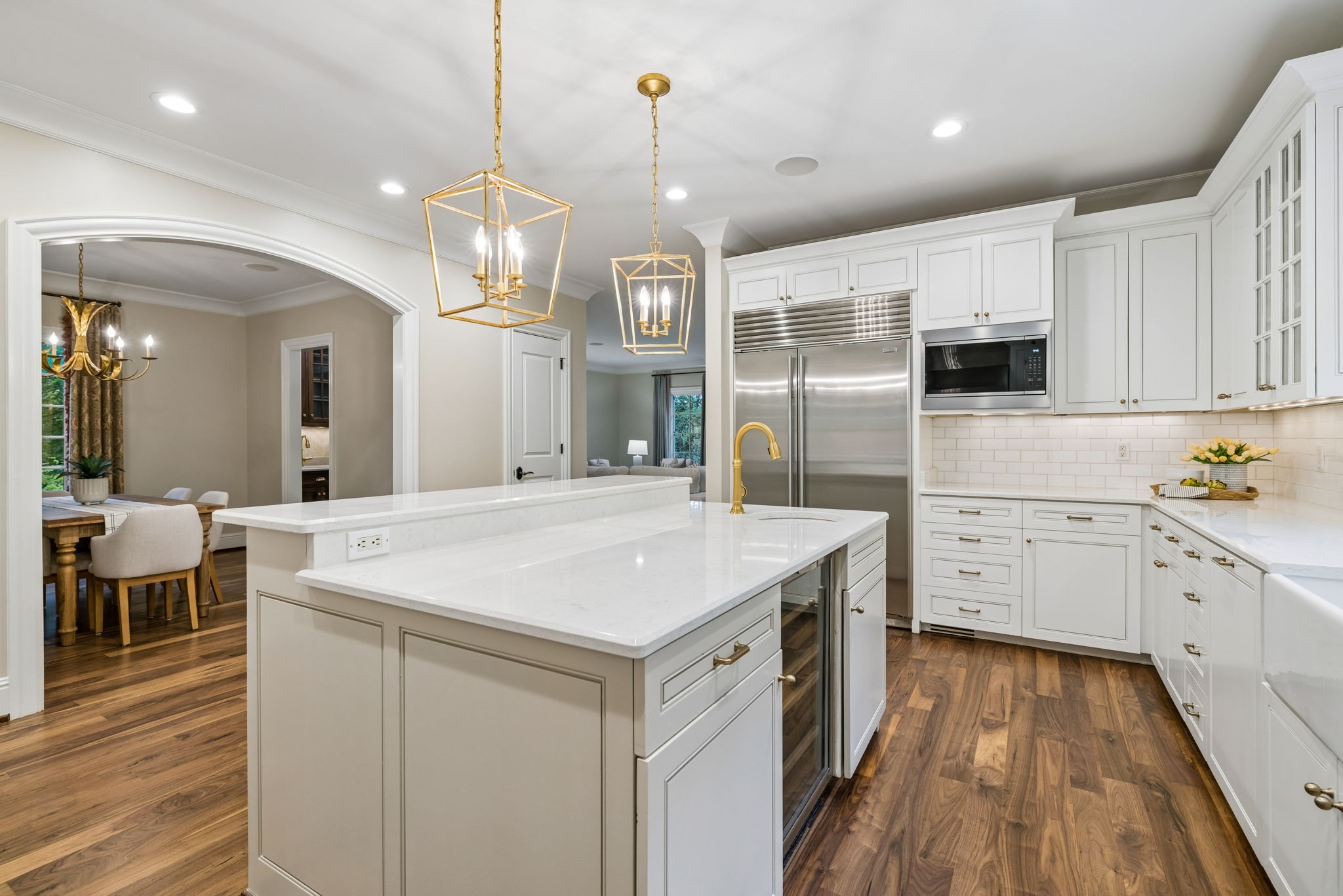 2127 Chickering