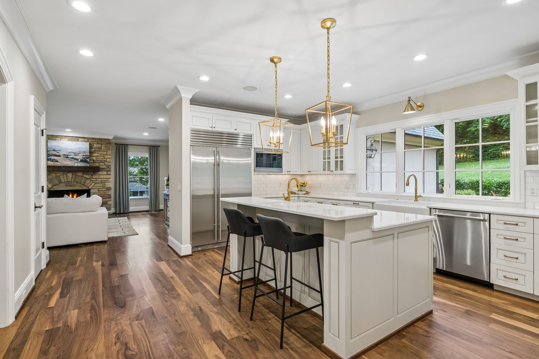 2127 Chickering