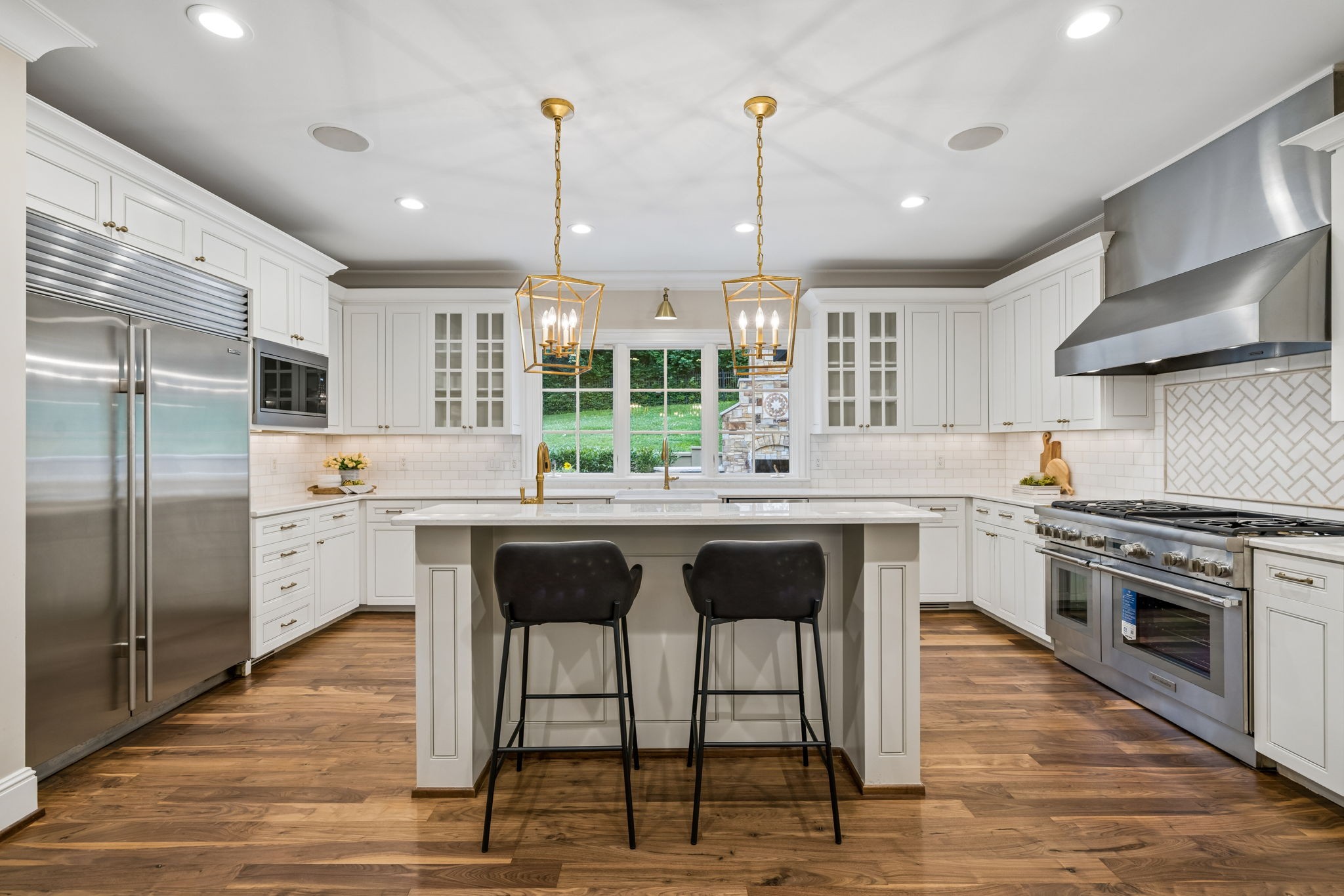 2127 Chickering