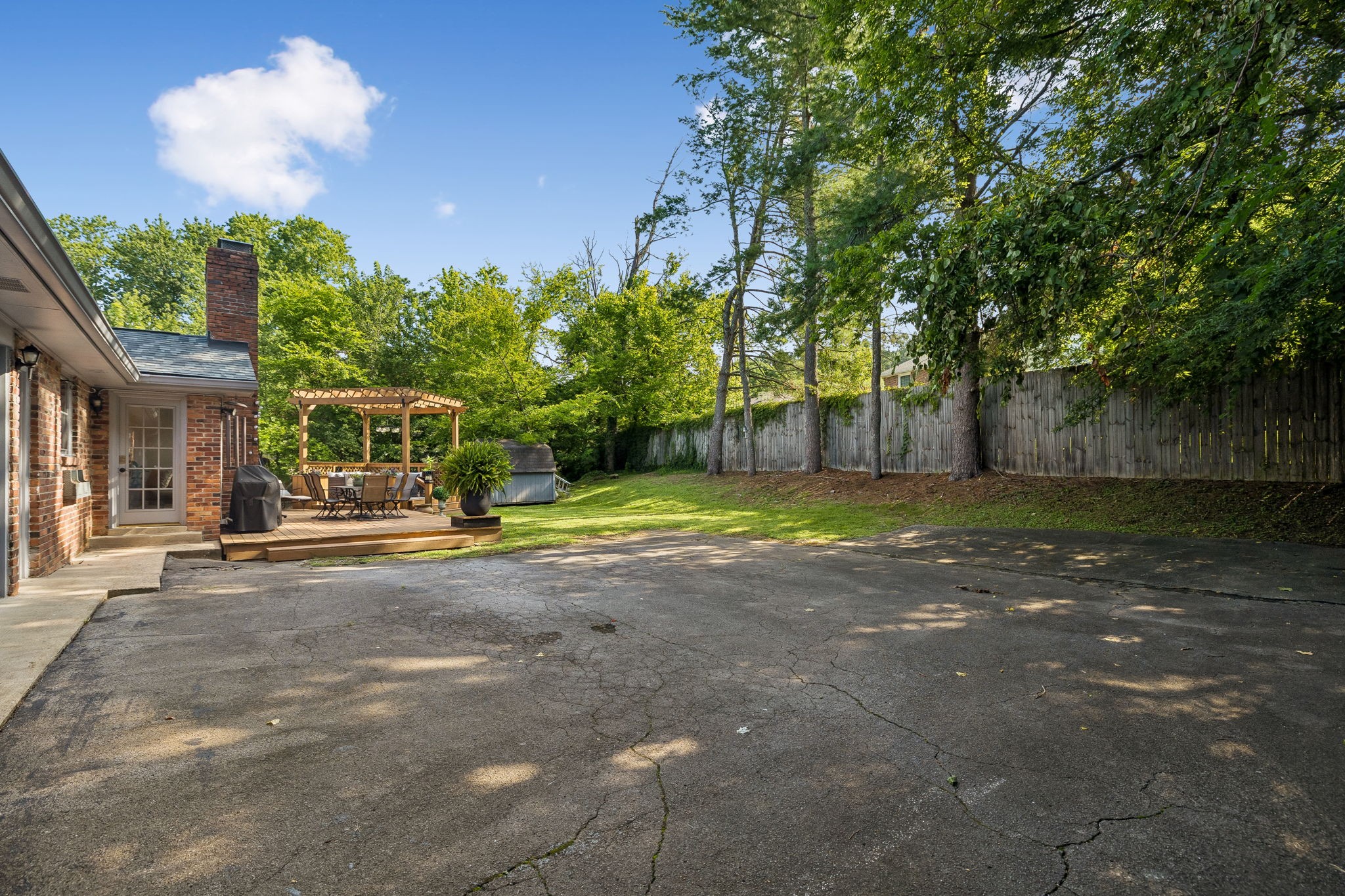 7404 Harness Dr