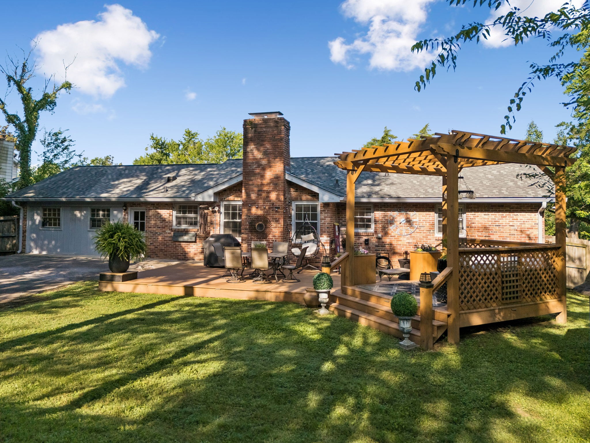 7404 Harness Dr