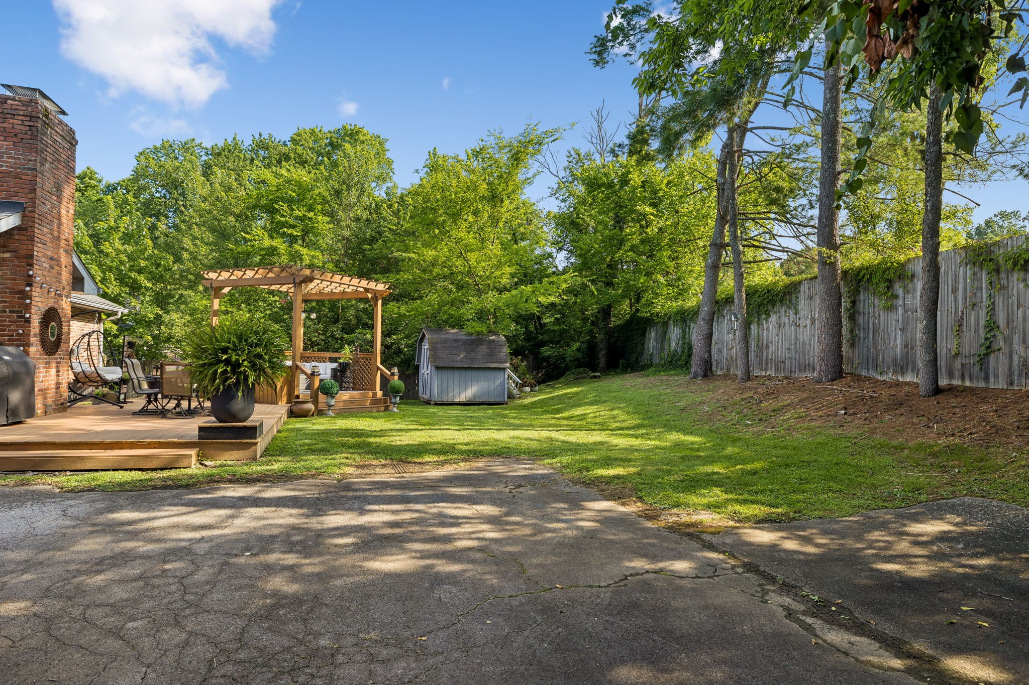 7404 Harness Dr