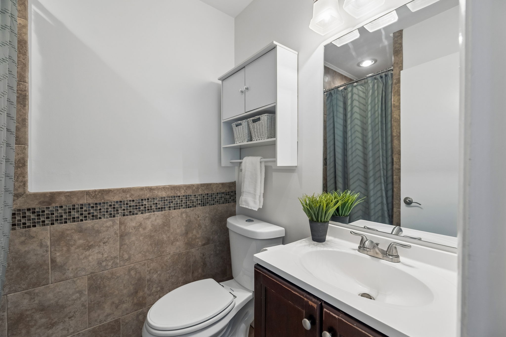 7404 Harness Dr