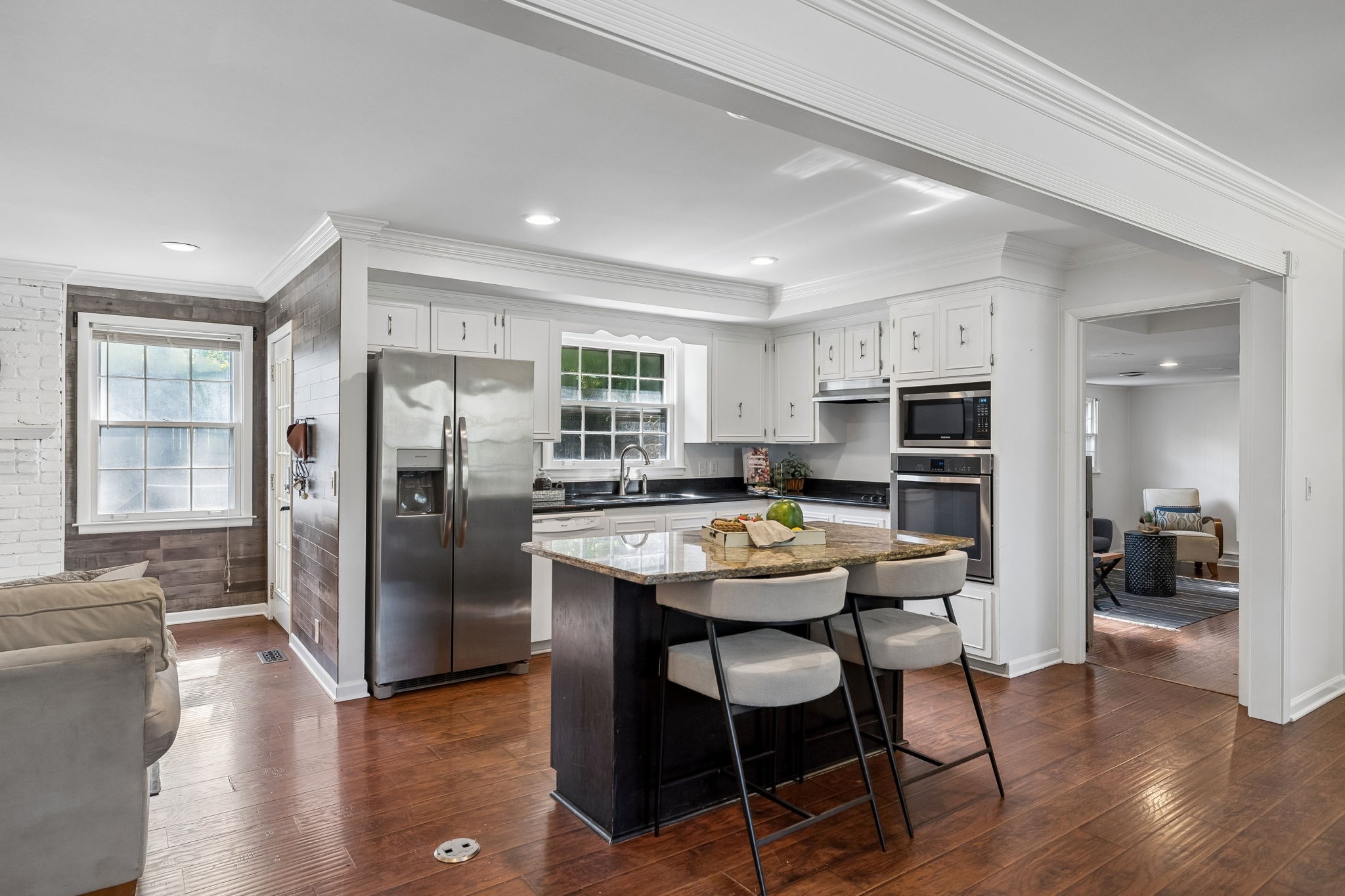 7404 Harness Dr