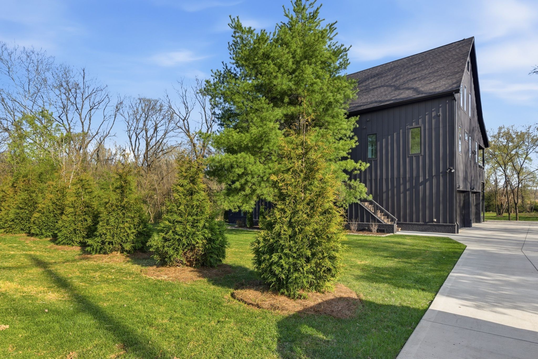 419 Lewisburg Ave