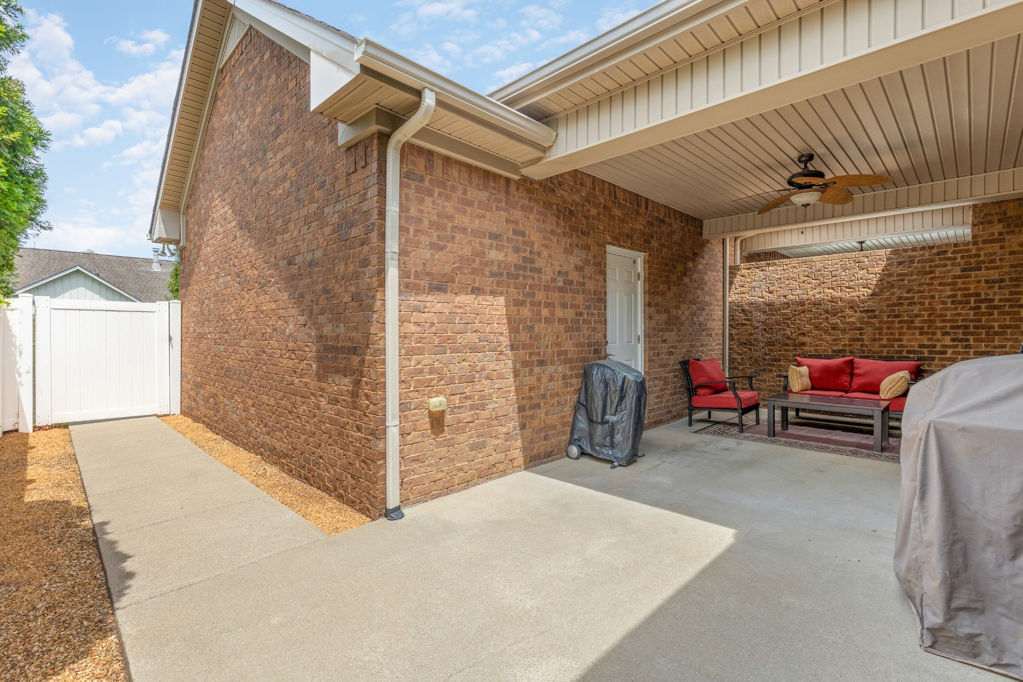 2150 Cason Ln