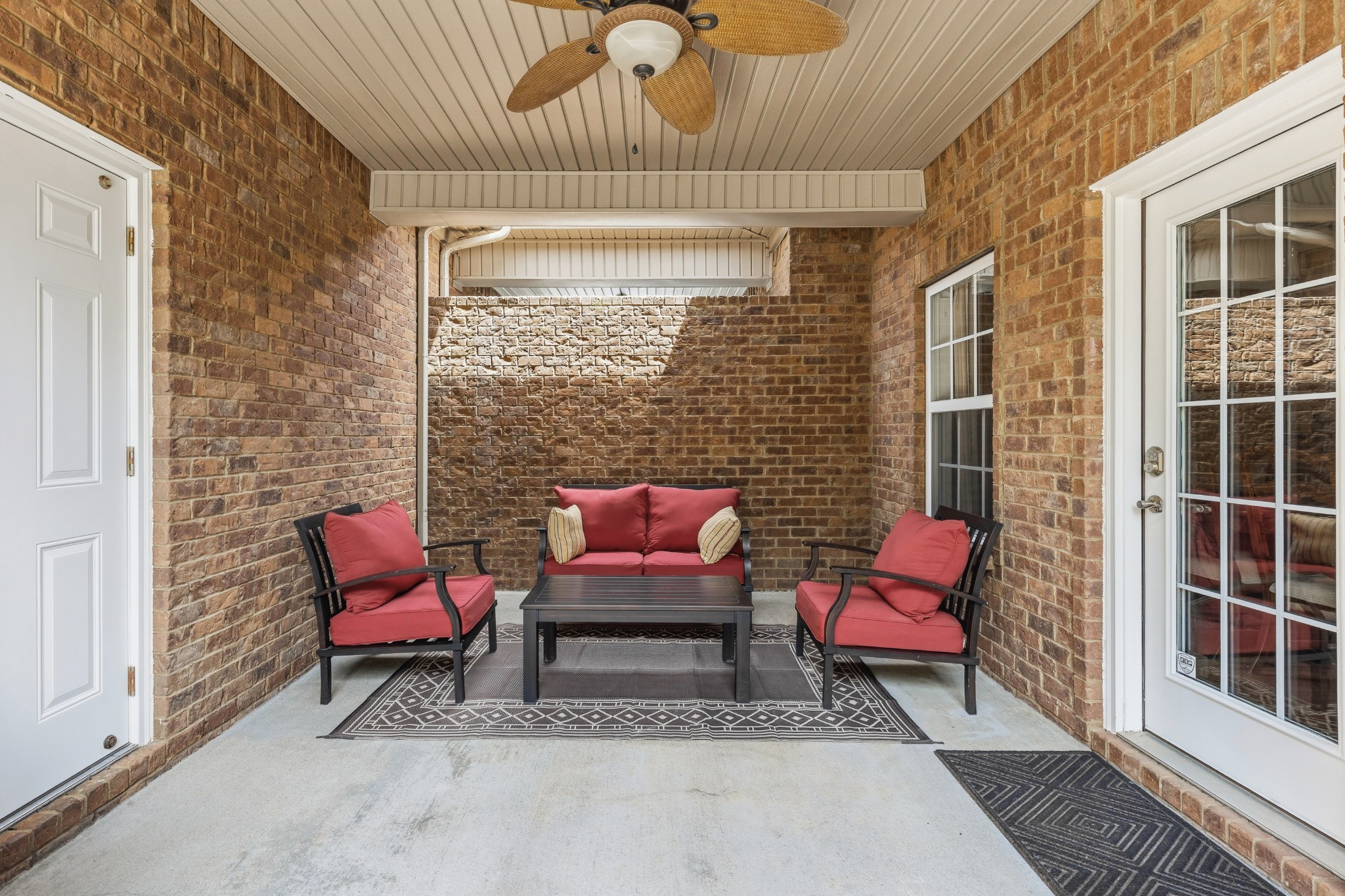2150 Cason Ln