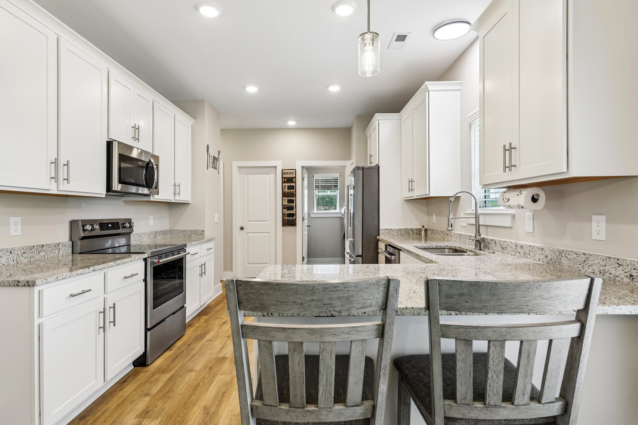 710 Vrabel Rd