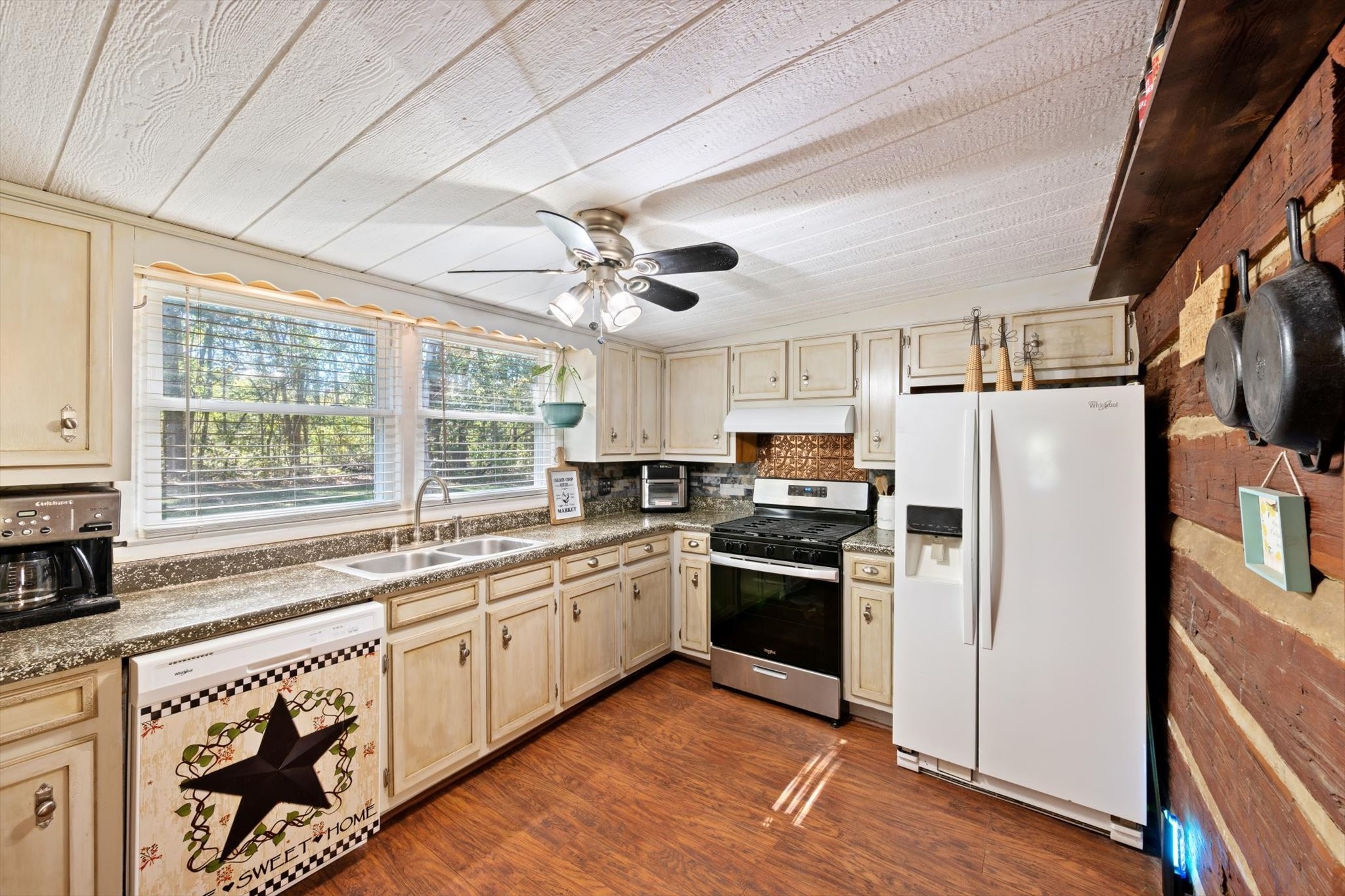 4747 Jones Rd