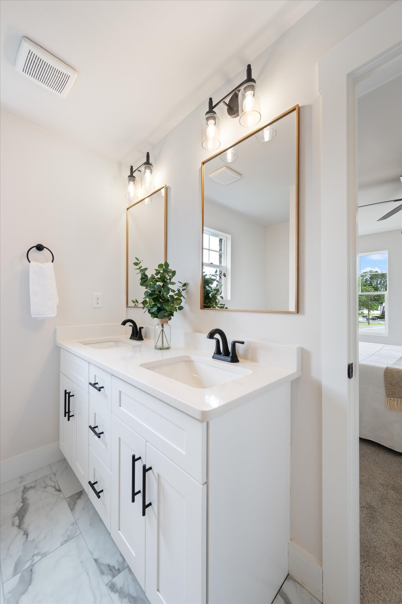 1323 Bradyville Pike Unit: A