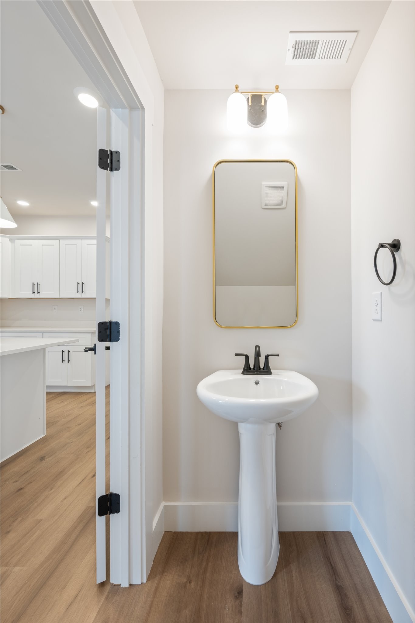 1323 Bradyville Pike Unit: A