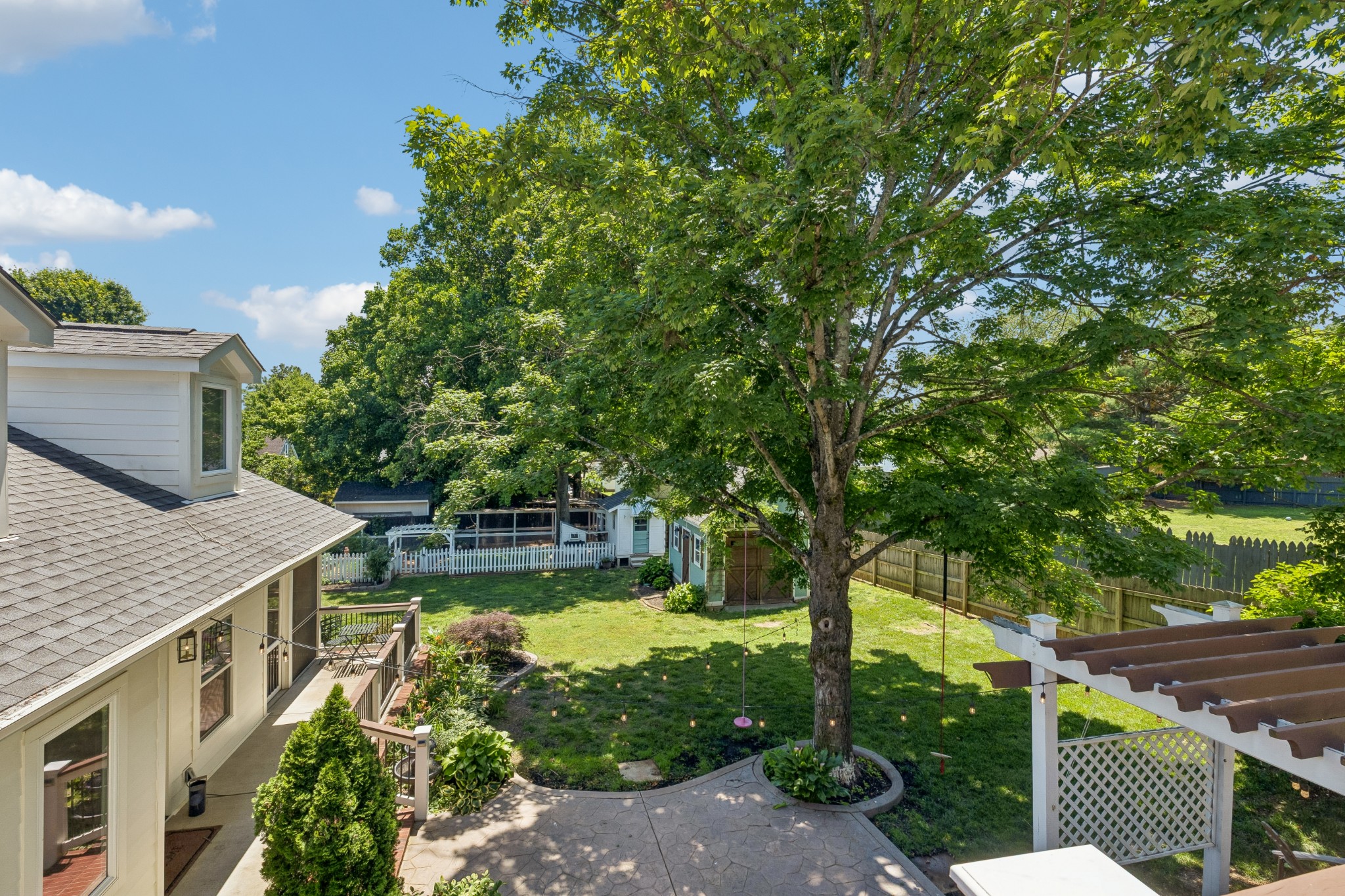 552 Overview Ln