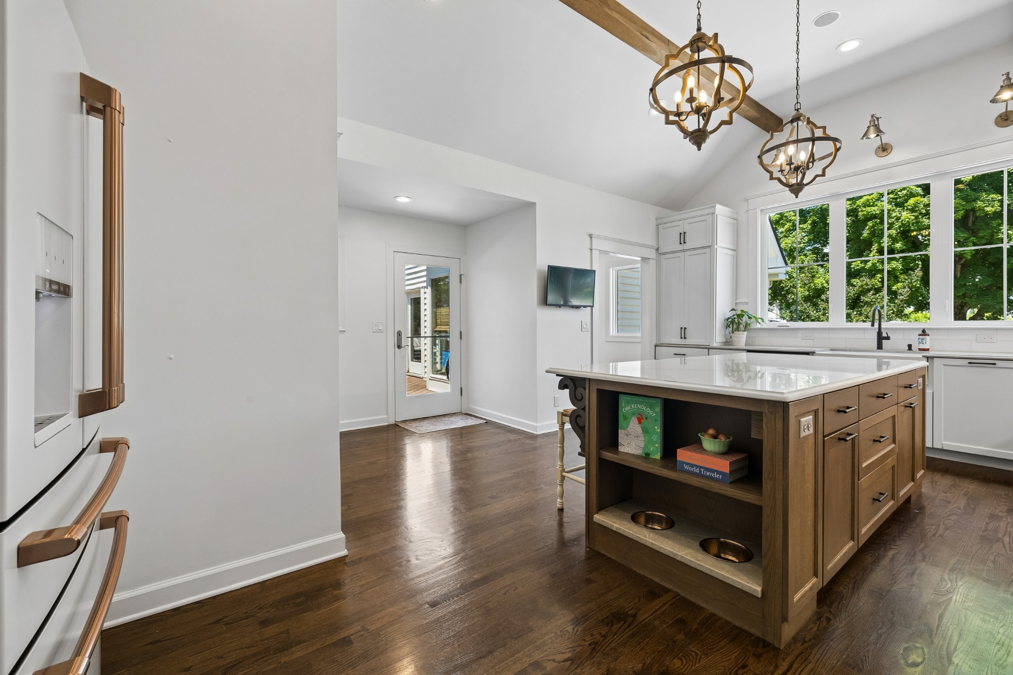 552 Overview Ln
