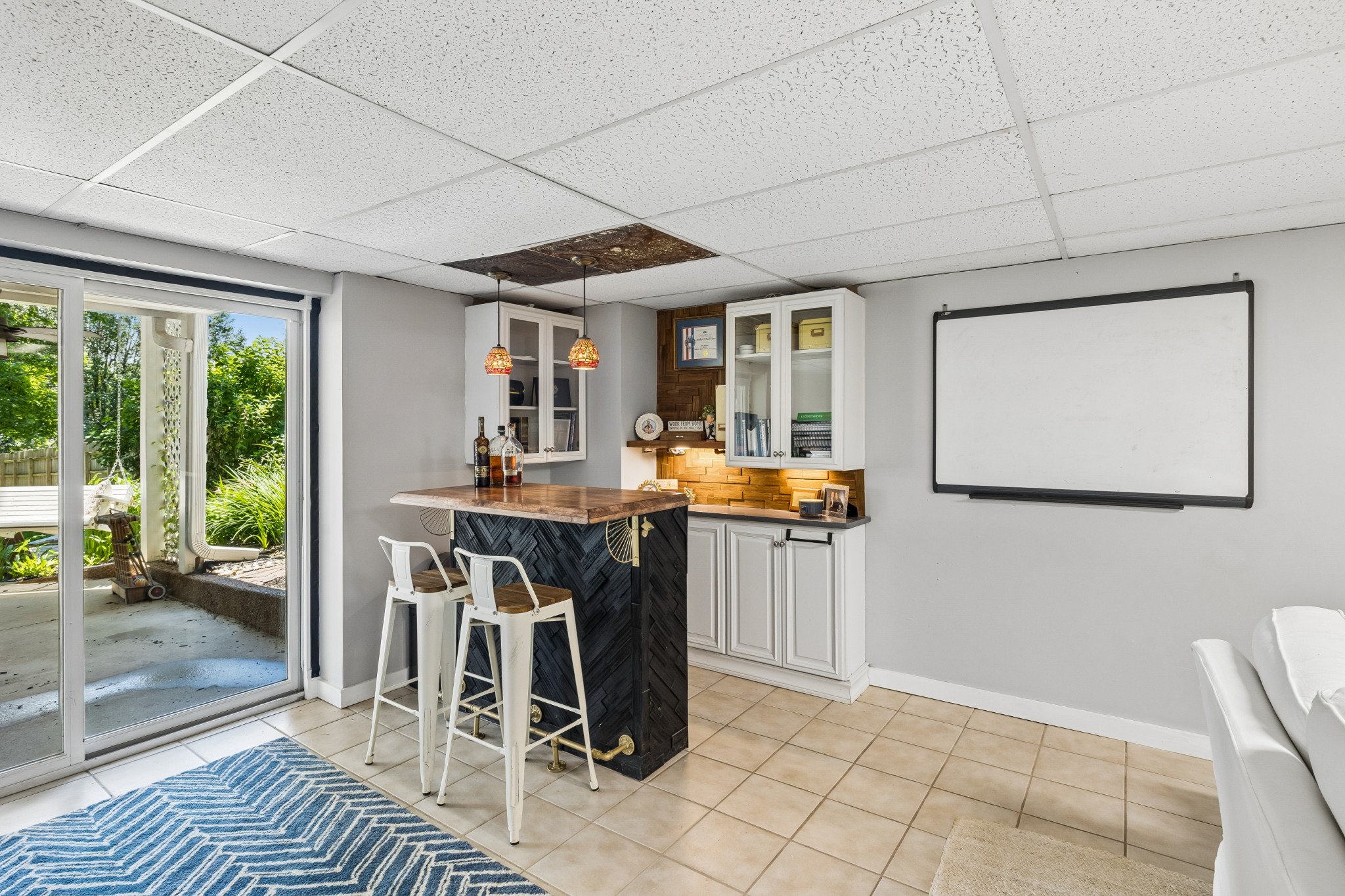 552 Overview Ln