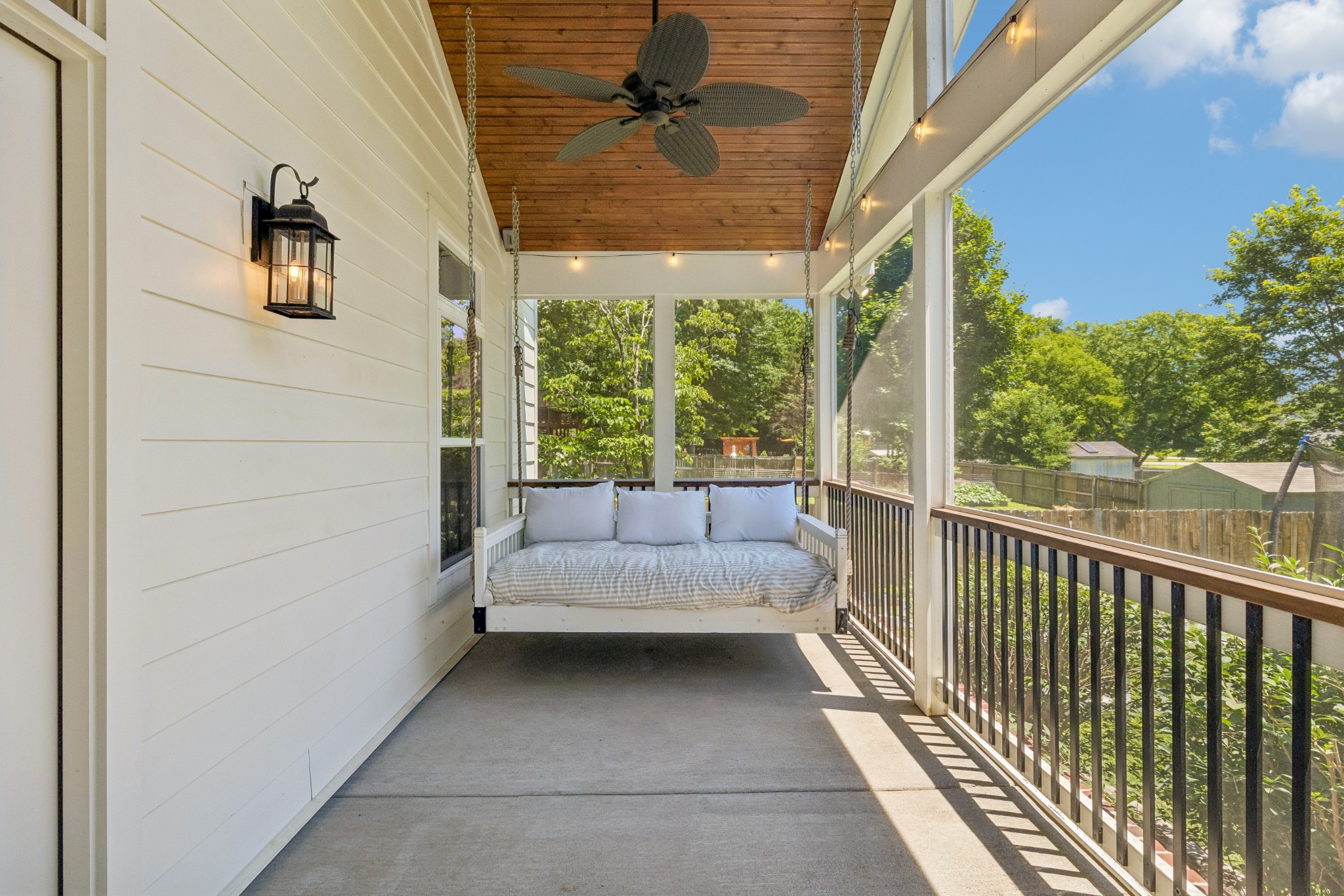 552 Overview Ln