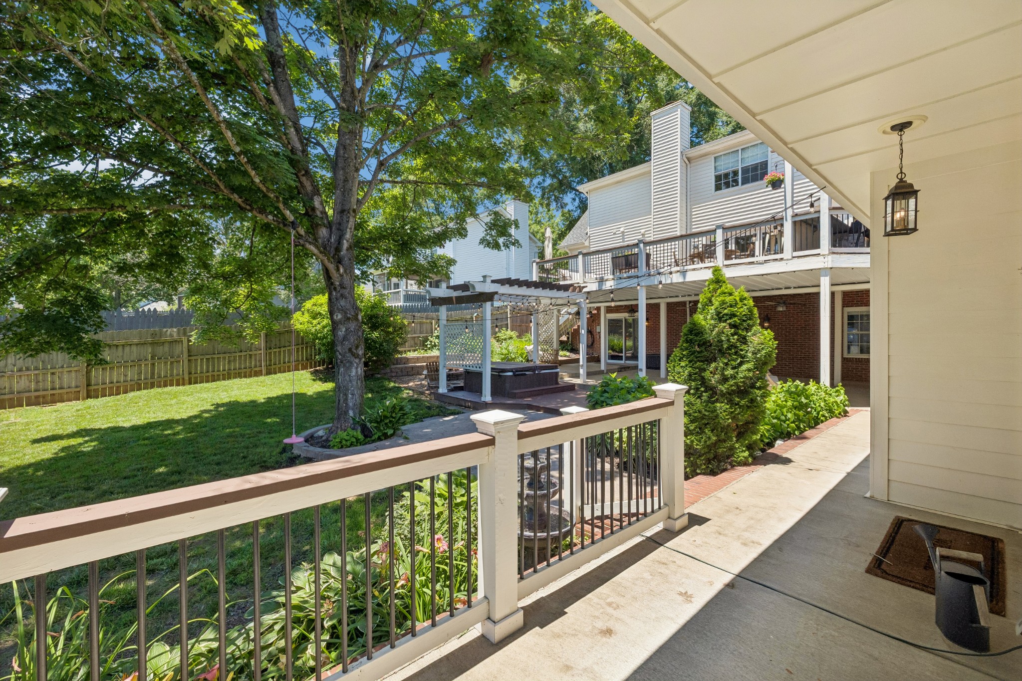 552 Overview Ln