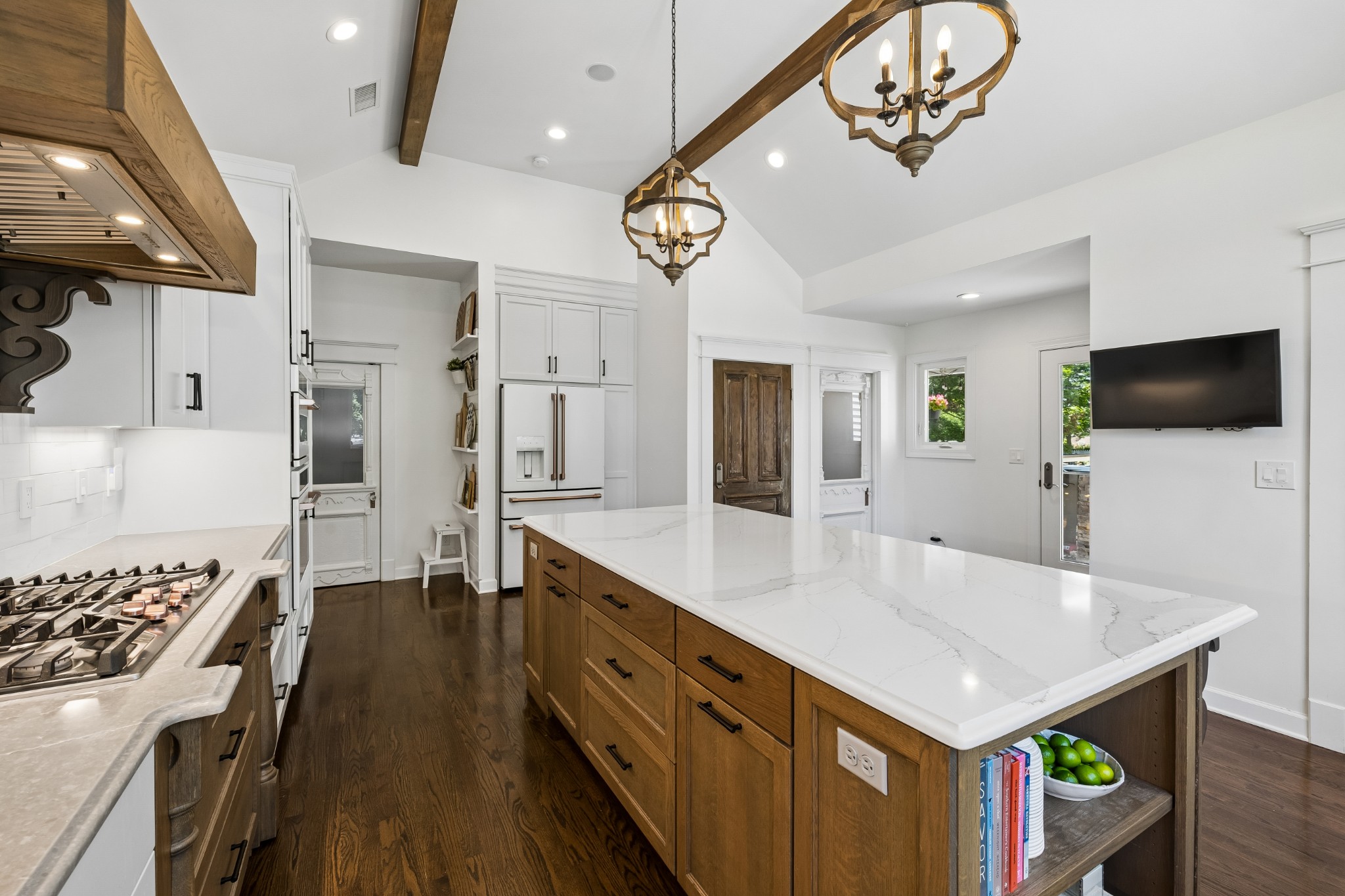 552 Overview Ln