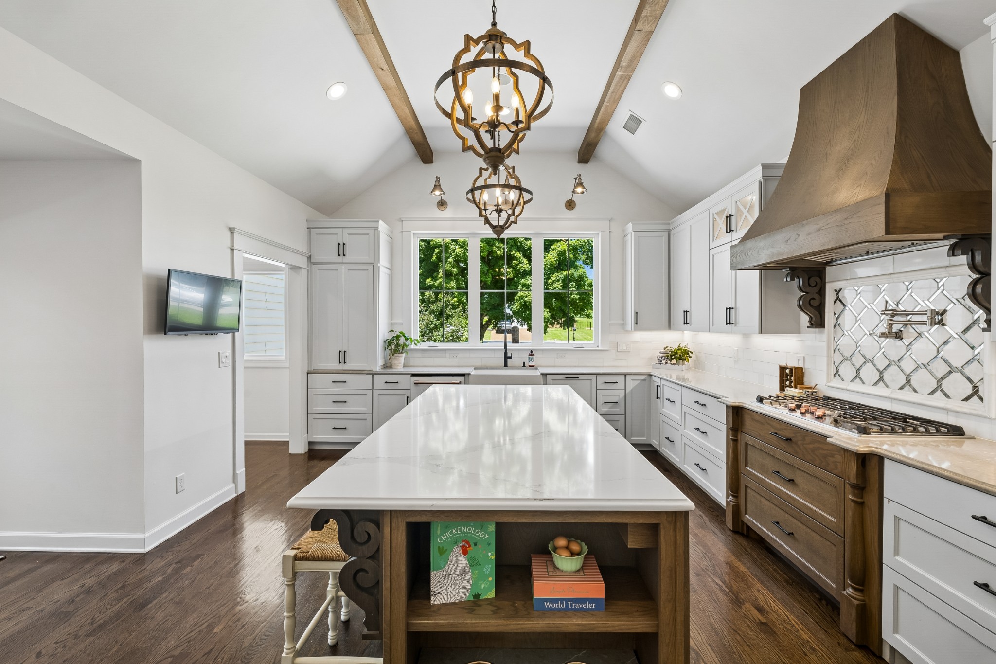 552 Overview Ln