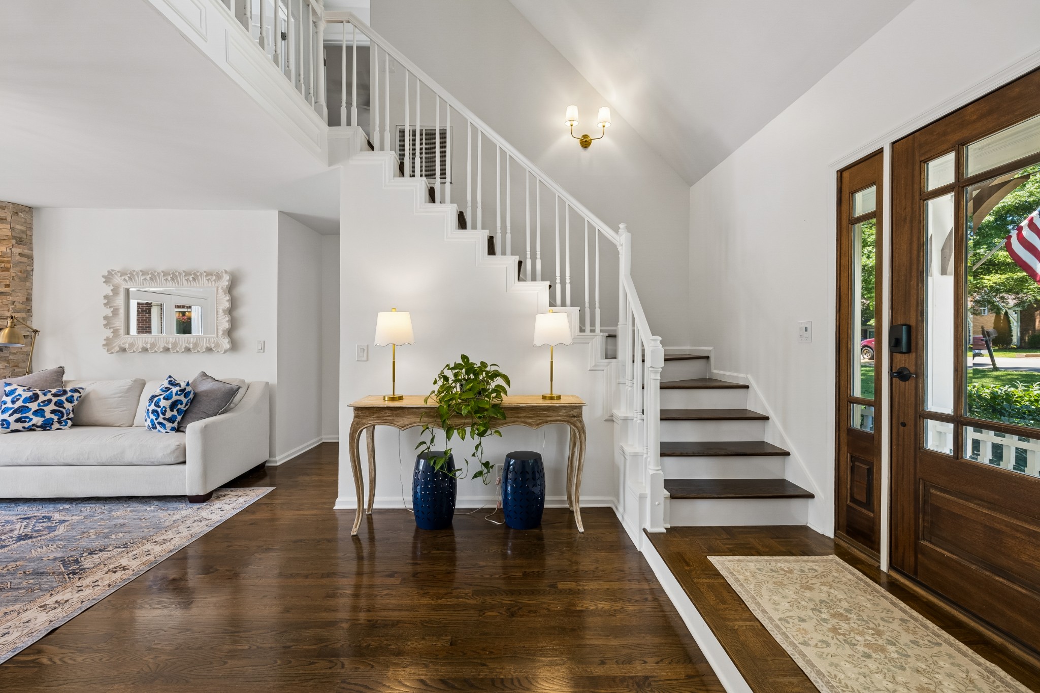 552 Overview Ln