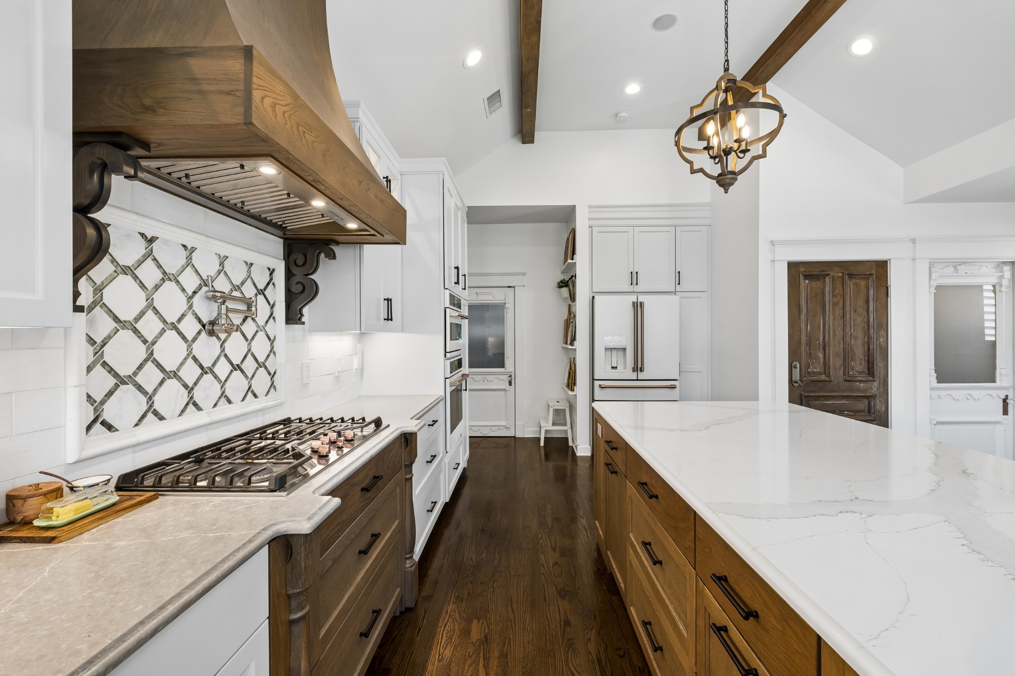 552 Overview Ln
