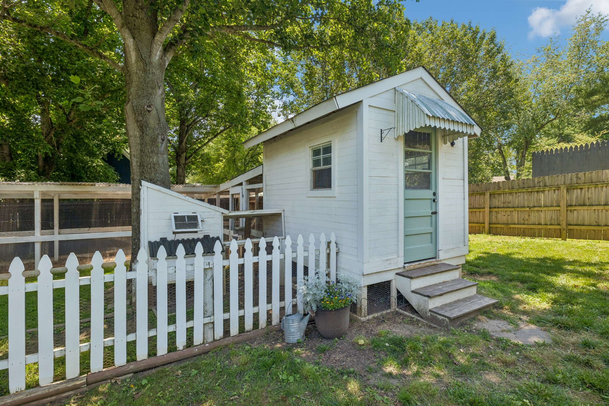 552 Overview Ln
