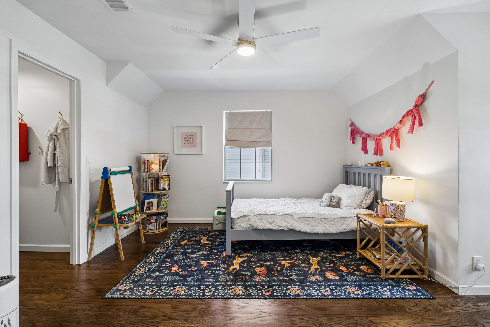 552 Overview Ln