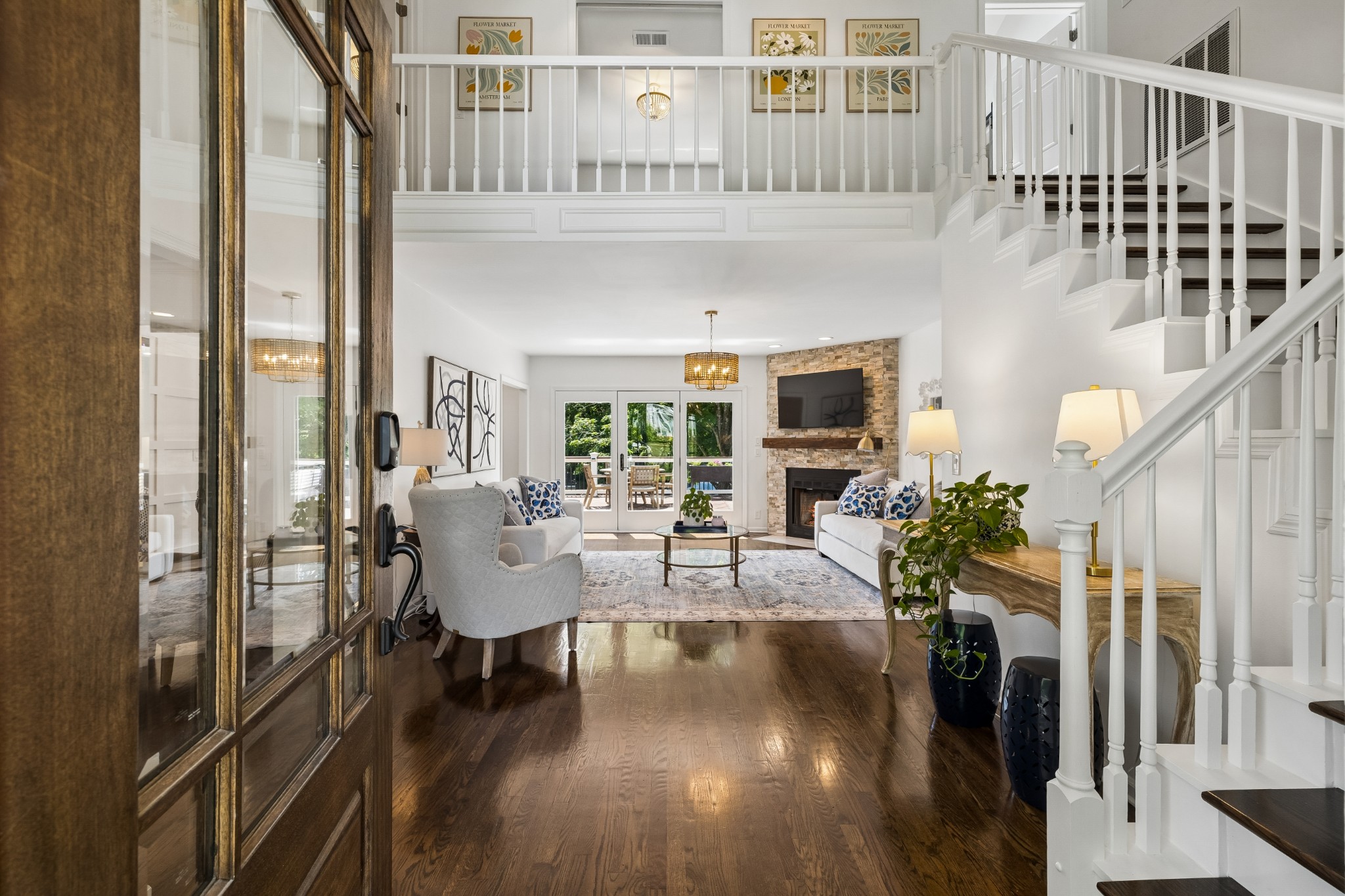 552 Overview Ln