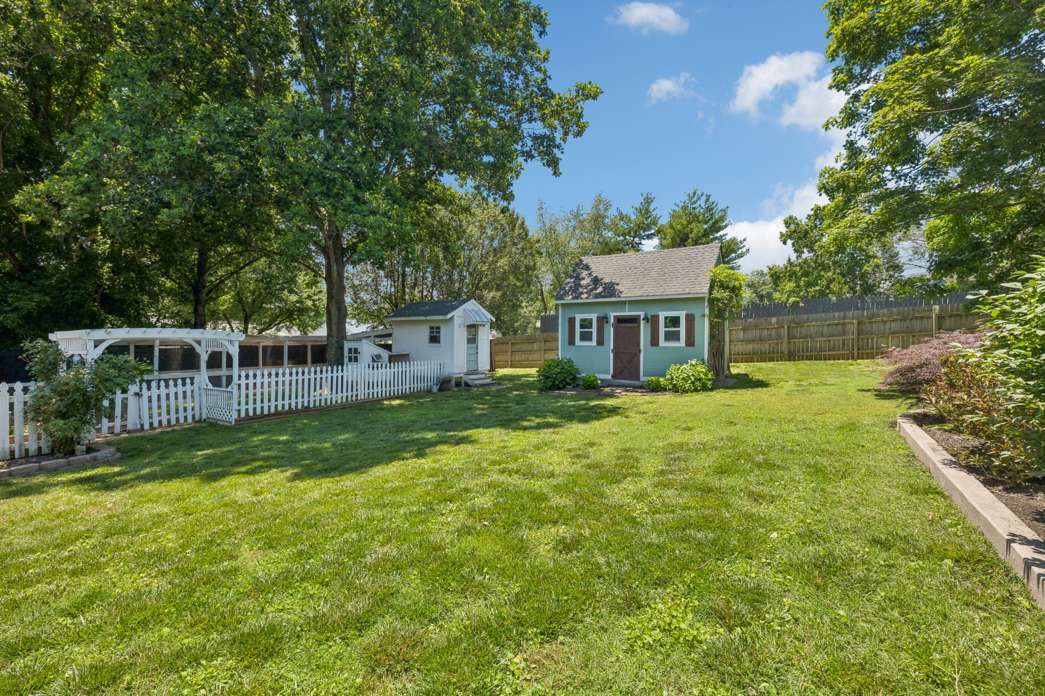 552 Overview Ln