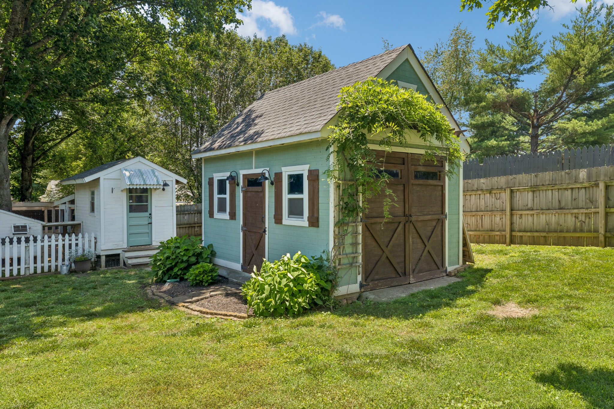 552 Overview Ln